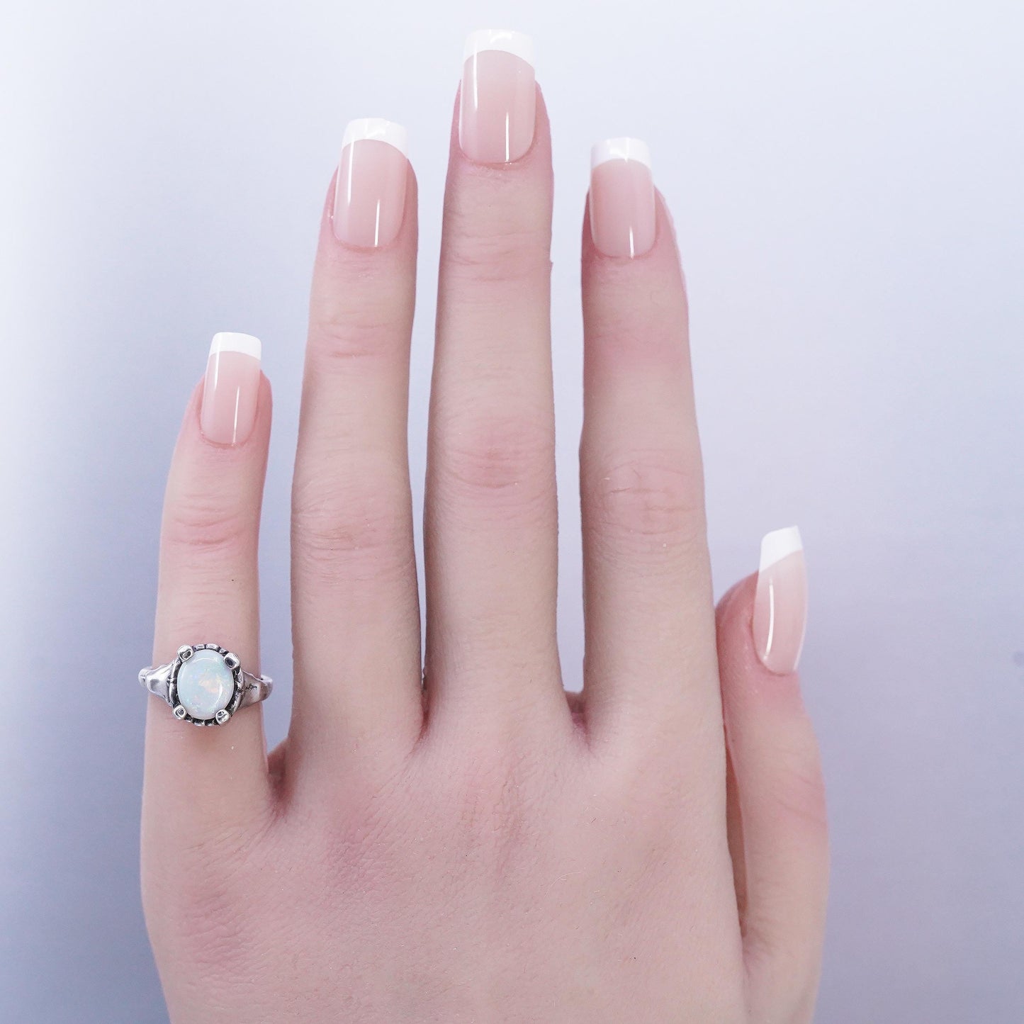 Size 3.25, vintage southwestern Sterling 925 silver handmade ring with opal