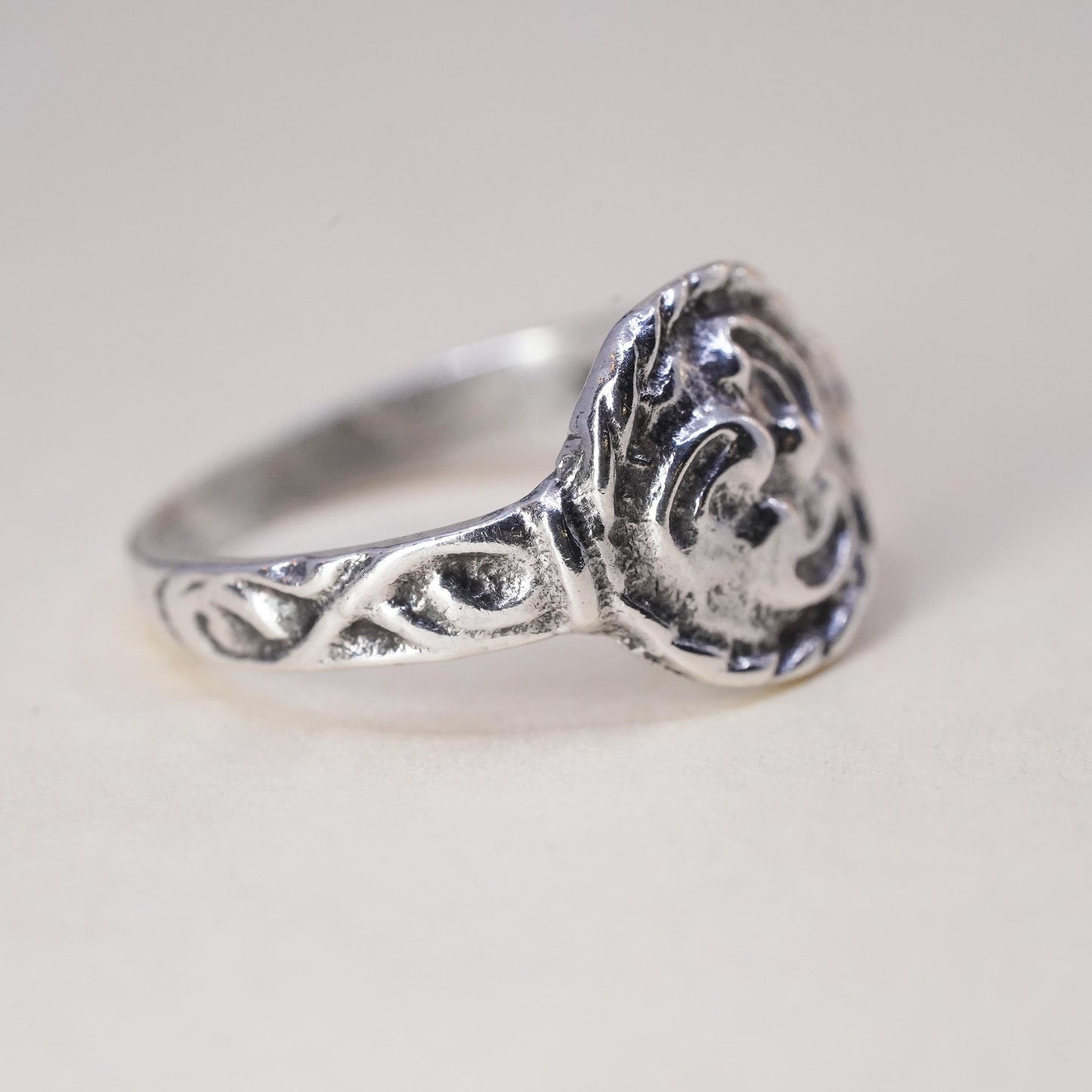 Size 6.25, vintage sterling silver ring, Mexican textured 925 ribbed wavy band