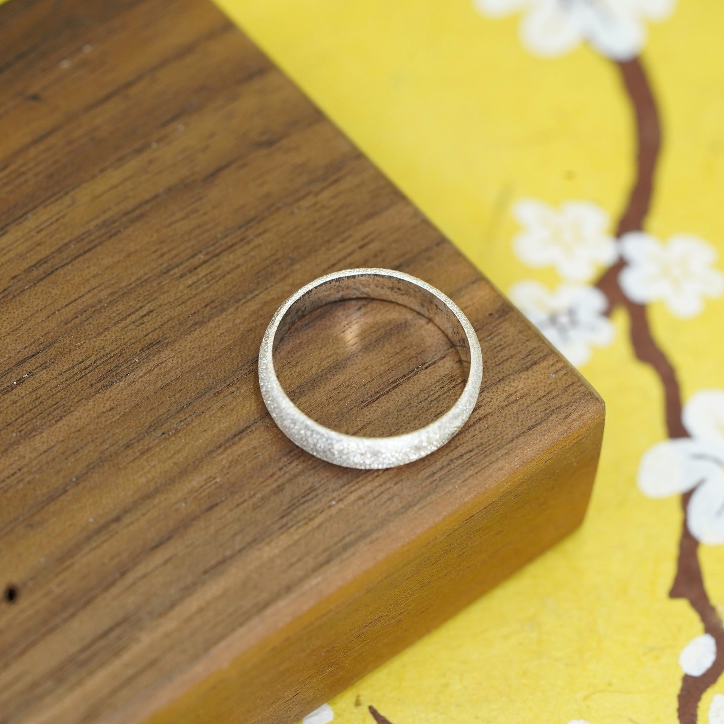 Size 7, vintage Sterling silver handmade ring, glittering 925 ribbed band