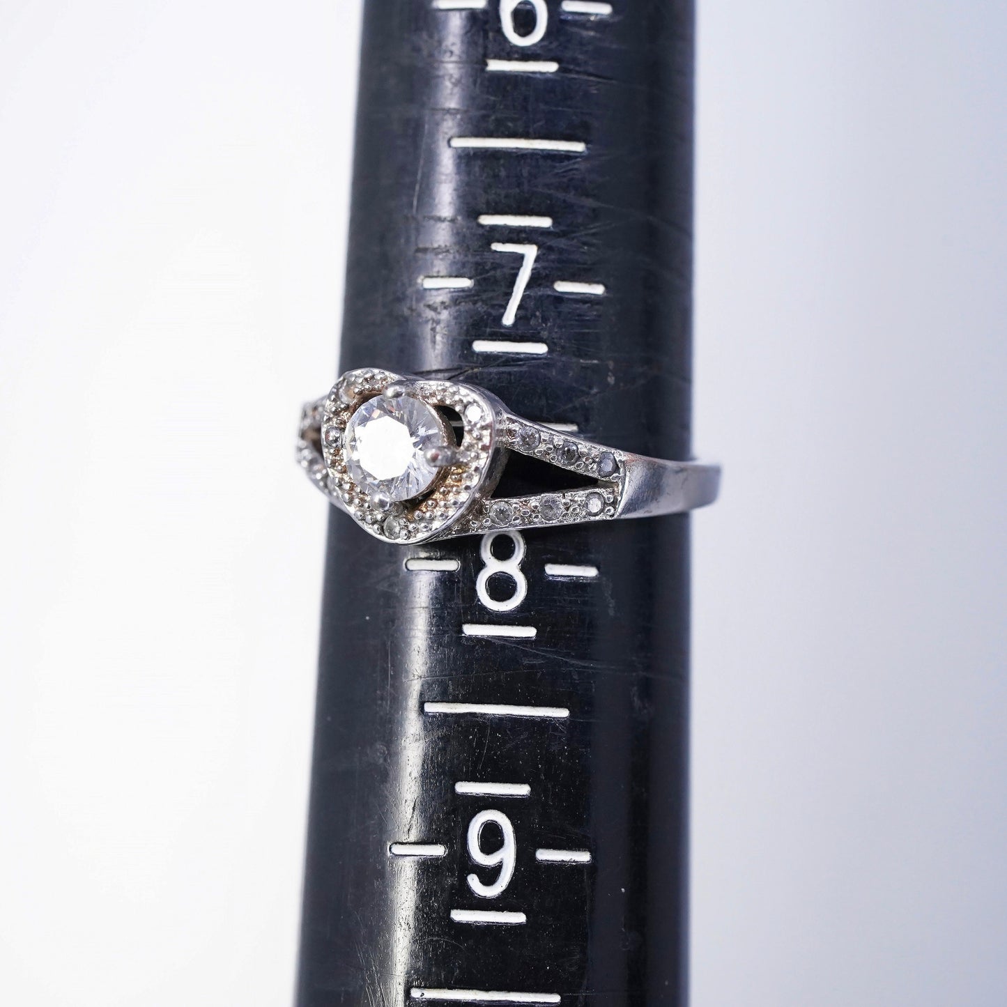 Size 7.5 vintage Sterling 925 silver engagement ring with heart Cz