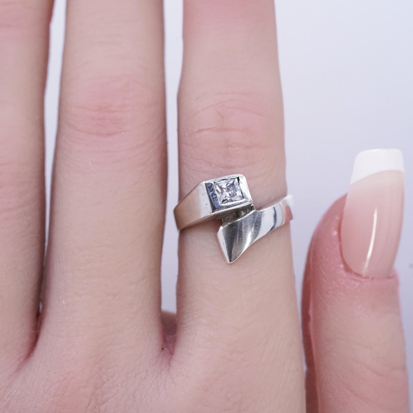 Size 6, vintage Sterling 925 silver handmade band ring with square Cz