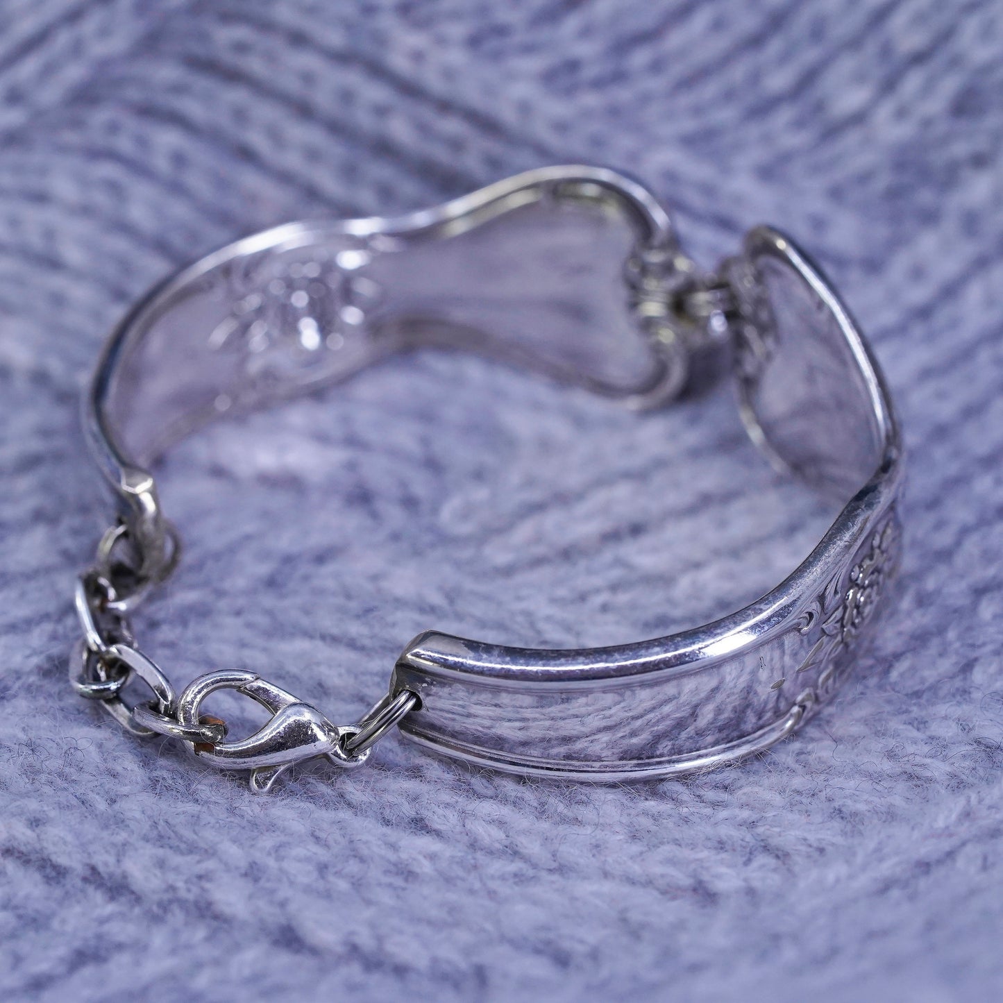 6.5” vintage Silver Tone spoon bracelet with charm and engraved “imagine”