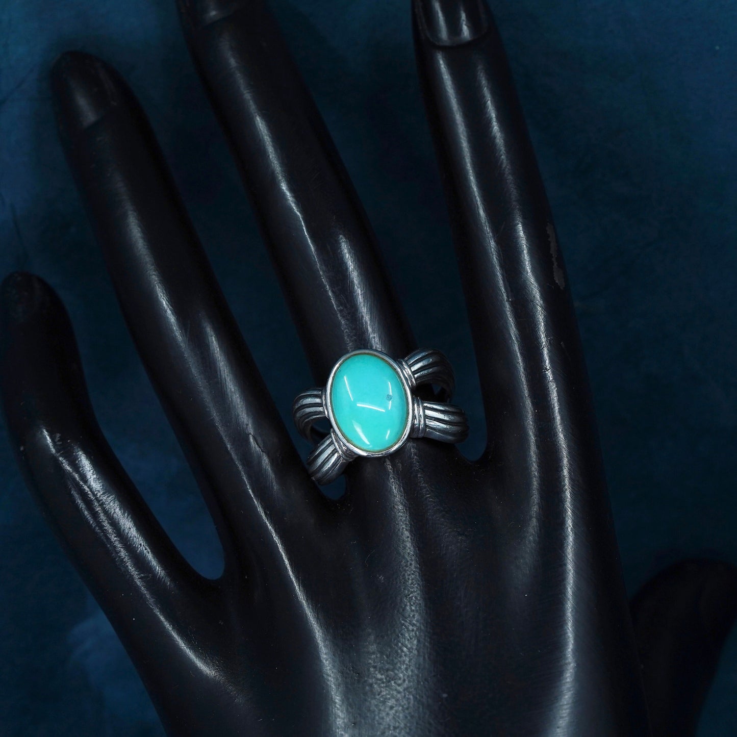 Size 7.5, vintage southwestern Sterling silver handmade ring with turquoise