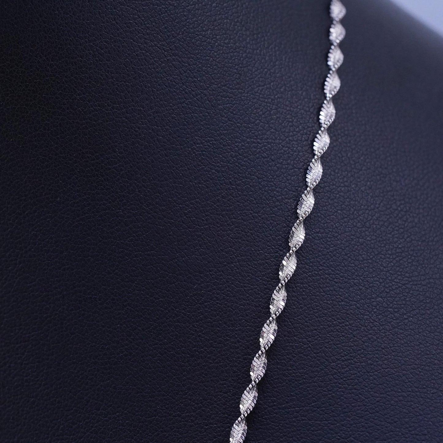 20” 2mm, vintage Italy Sterling 925 silver twisted herringbone chain necklace