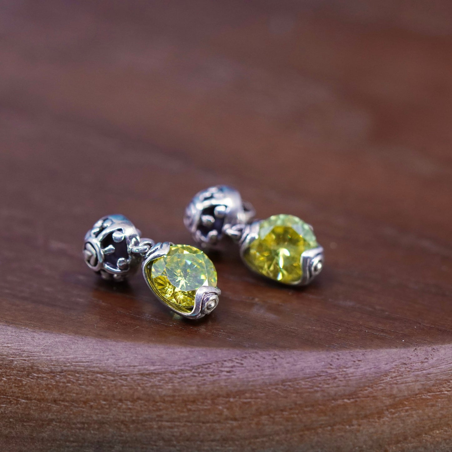 Vintage sterling silver 925 handmade earrings with peridot dangles
