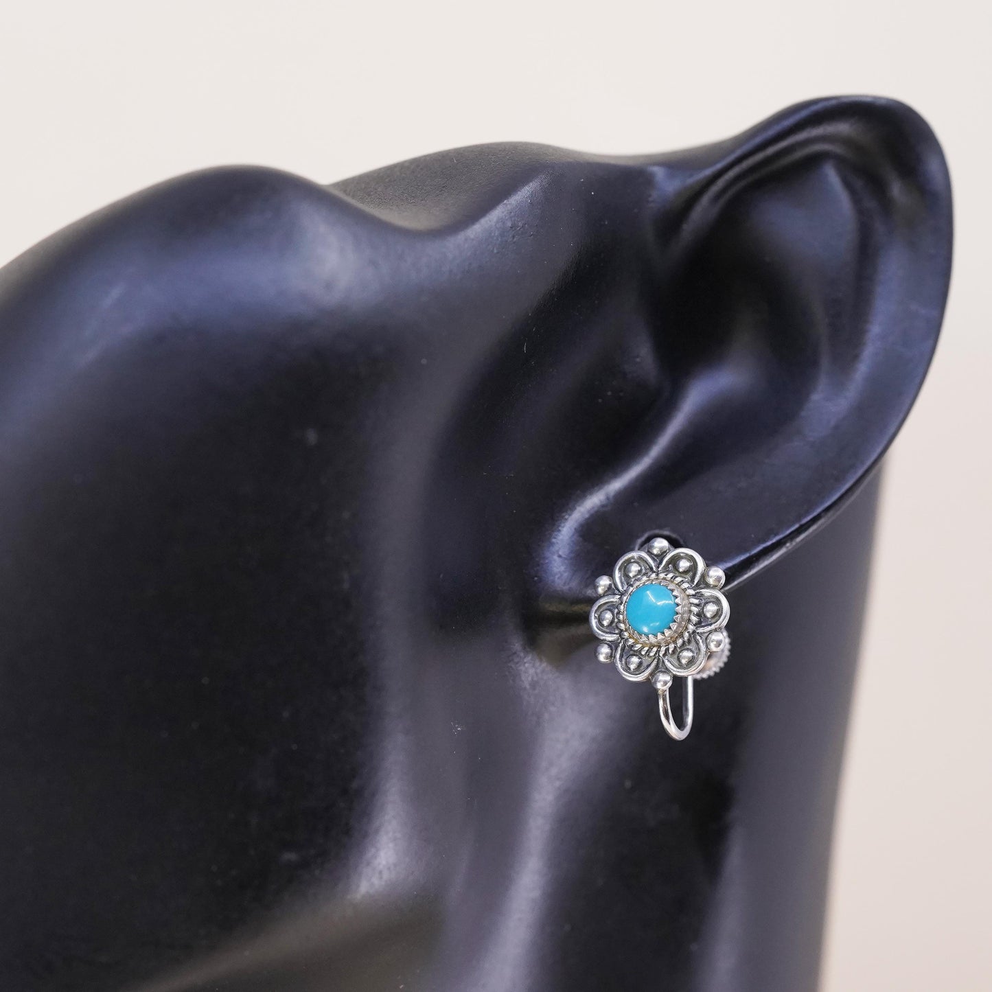 Vintage sterling silver single earring, 925 screw back flower with turquoise