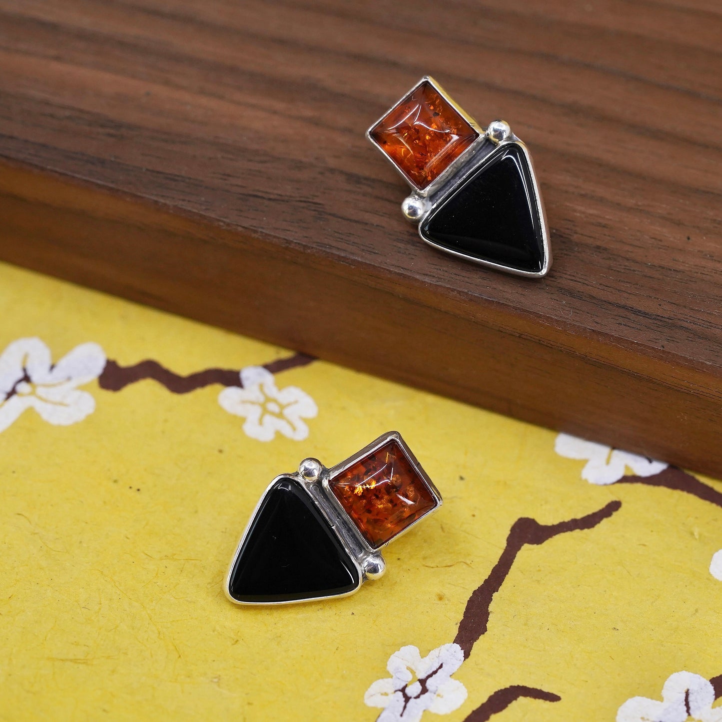 Vintage Native American sterling 925 silver studs earrings w/ amber onyx inlay
