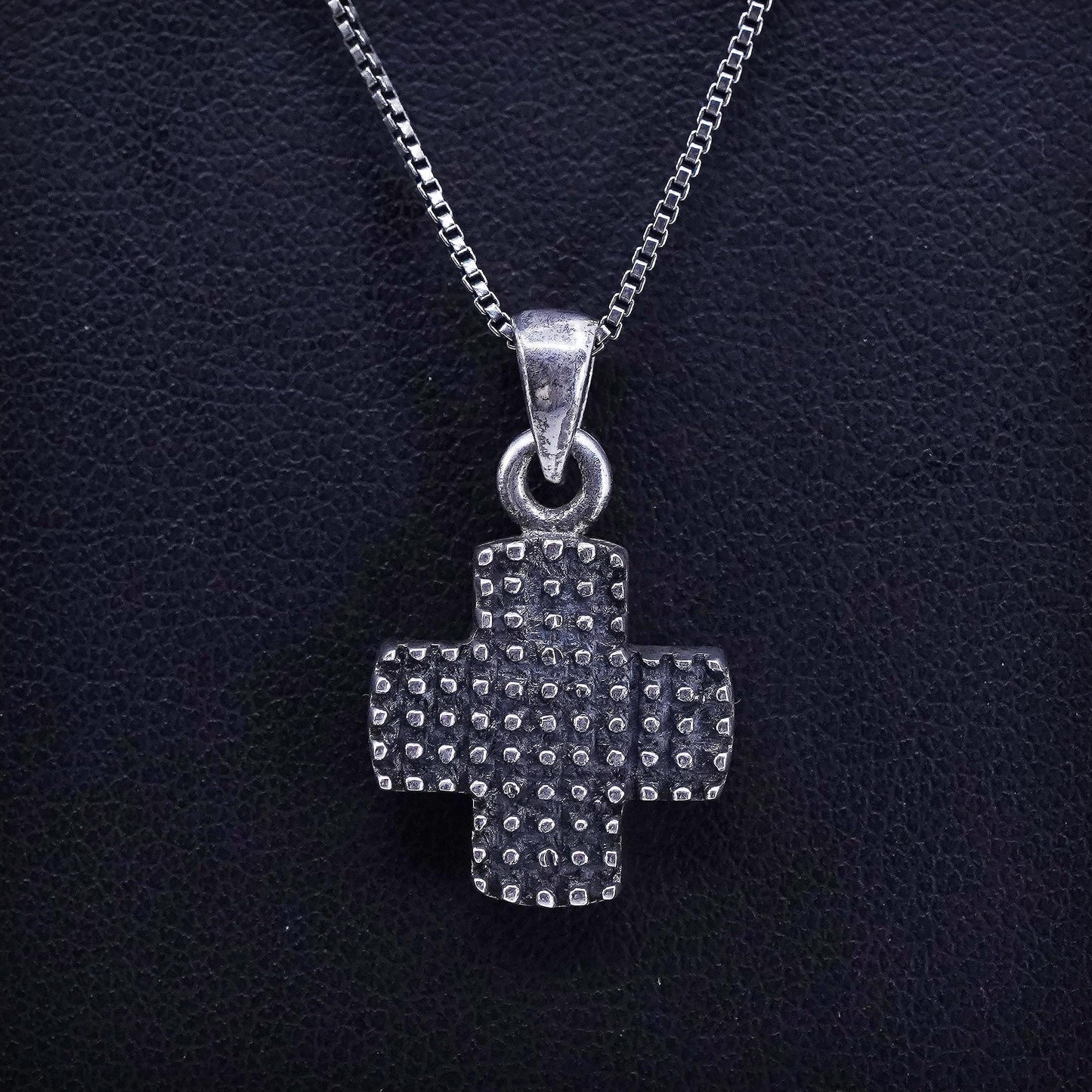 18”, Vintage Sterling silver necklace, box chain with 925 beaded cross pendant