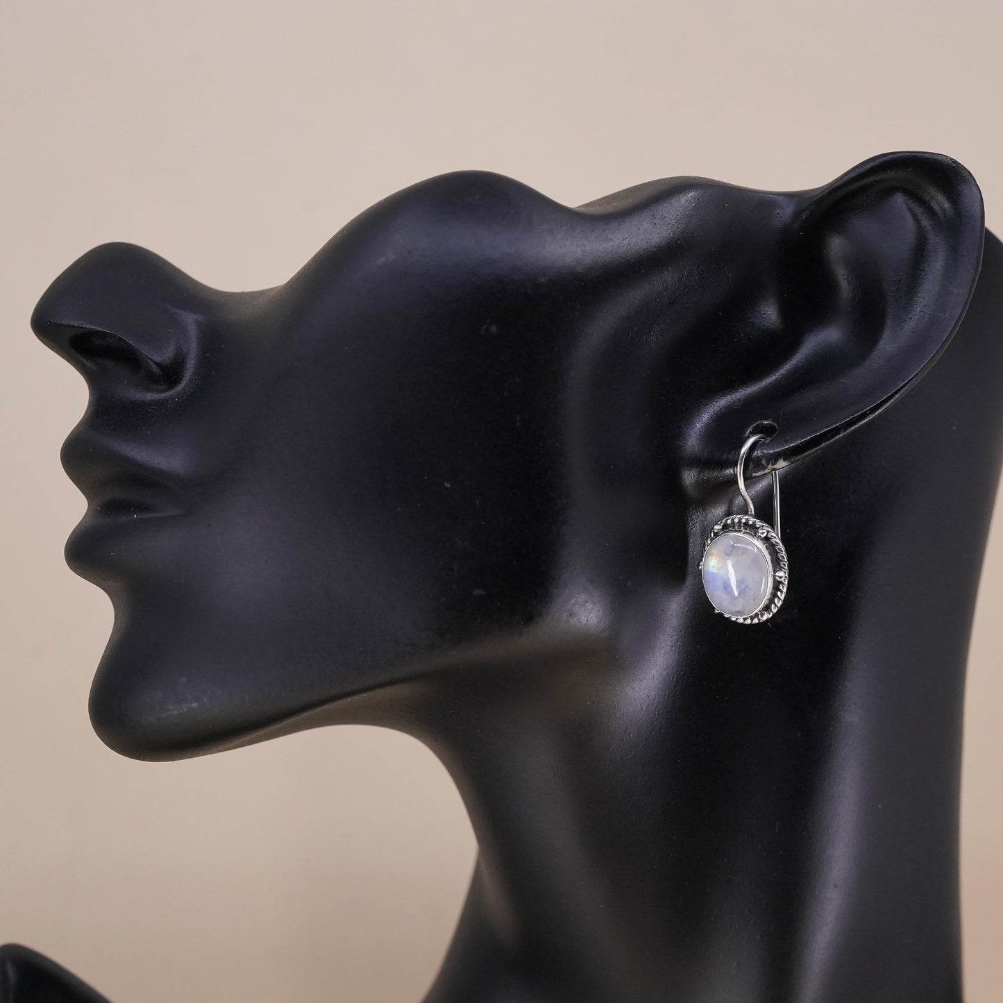 Vintage Sterling 925 silver handmade single earring with oval moonstone