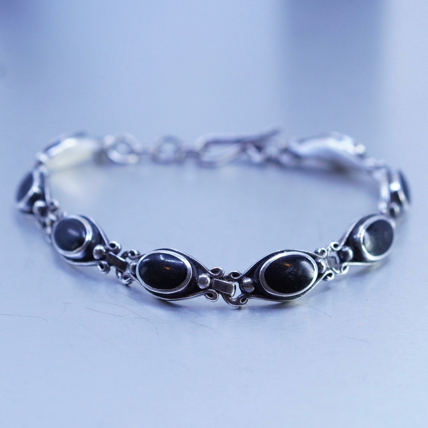 8”, Vintage mexico sterling 925 silver handmade bracelet with black onyx inlay