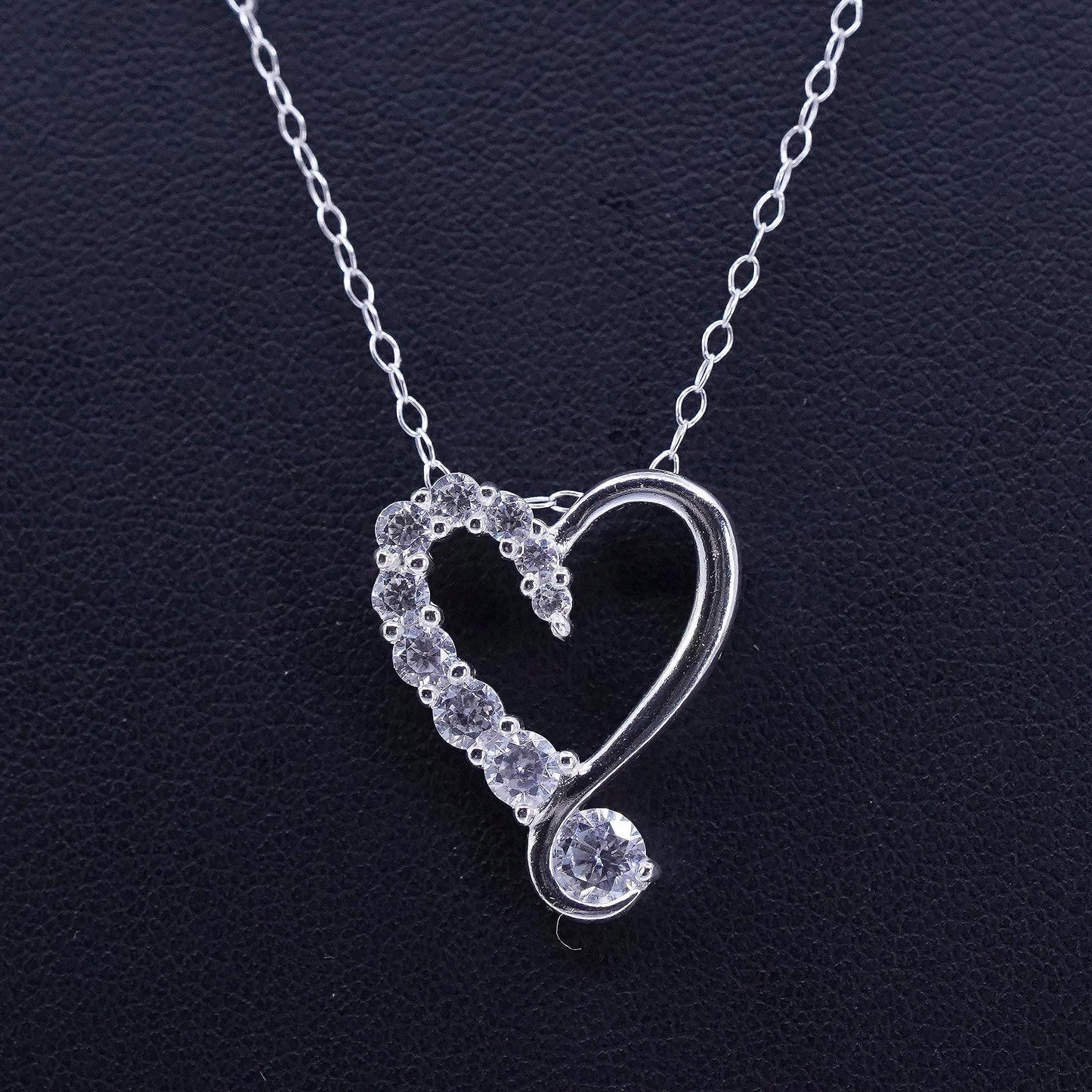18”, vintage Sterling 925 silver handmade circle necklace with cz heart pendant