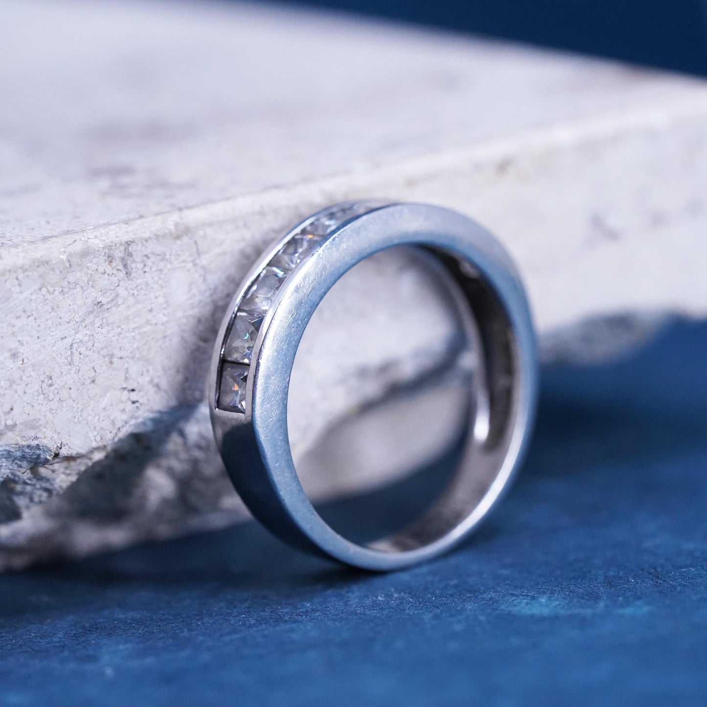 Size 8, vintage Sterling silver ring, 925 band with clear cz