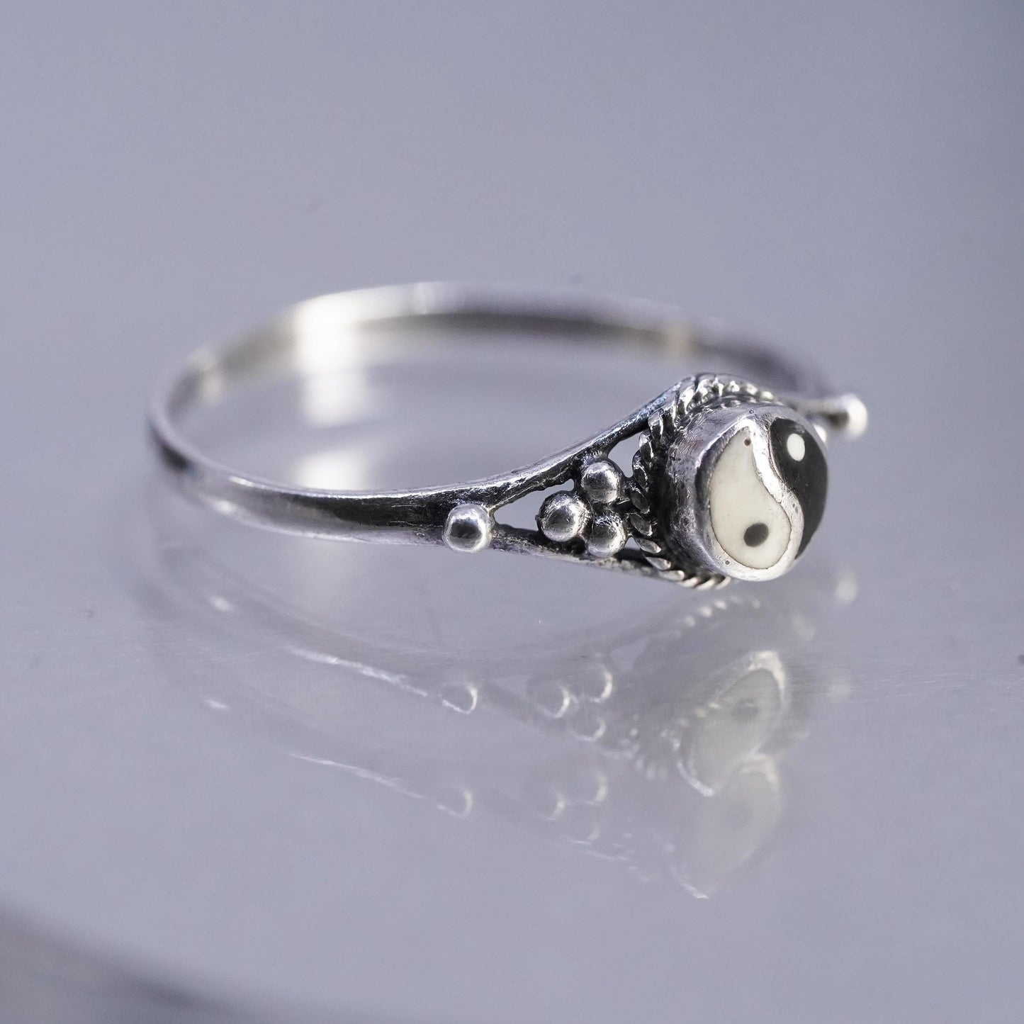 Size 8.5, vintage Sterling 925 silver handmade Yin and Yang ring w/ onyx inlay