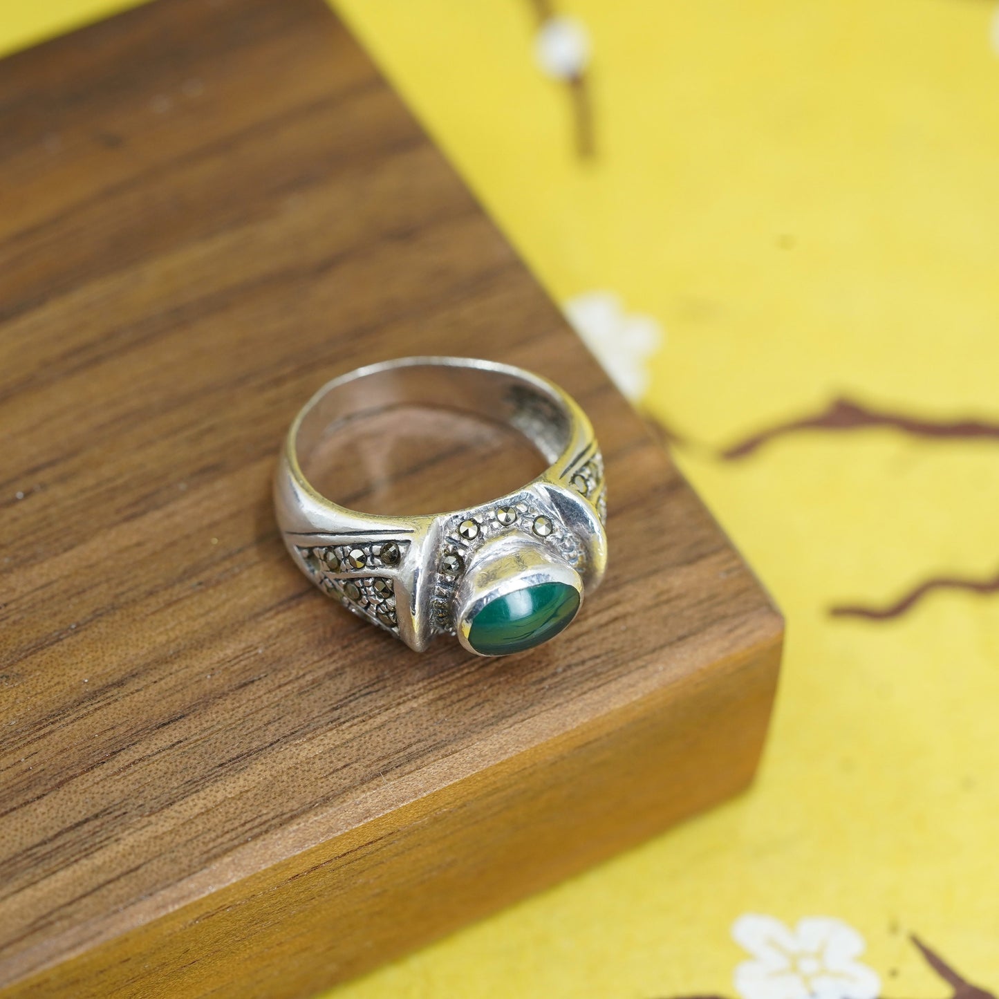 Size 8, Sterling 925 silver handmade statement ring with green onyx marcasite
