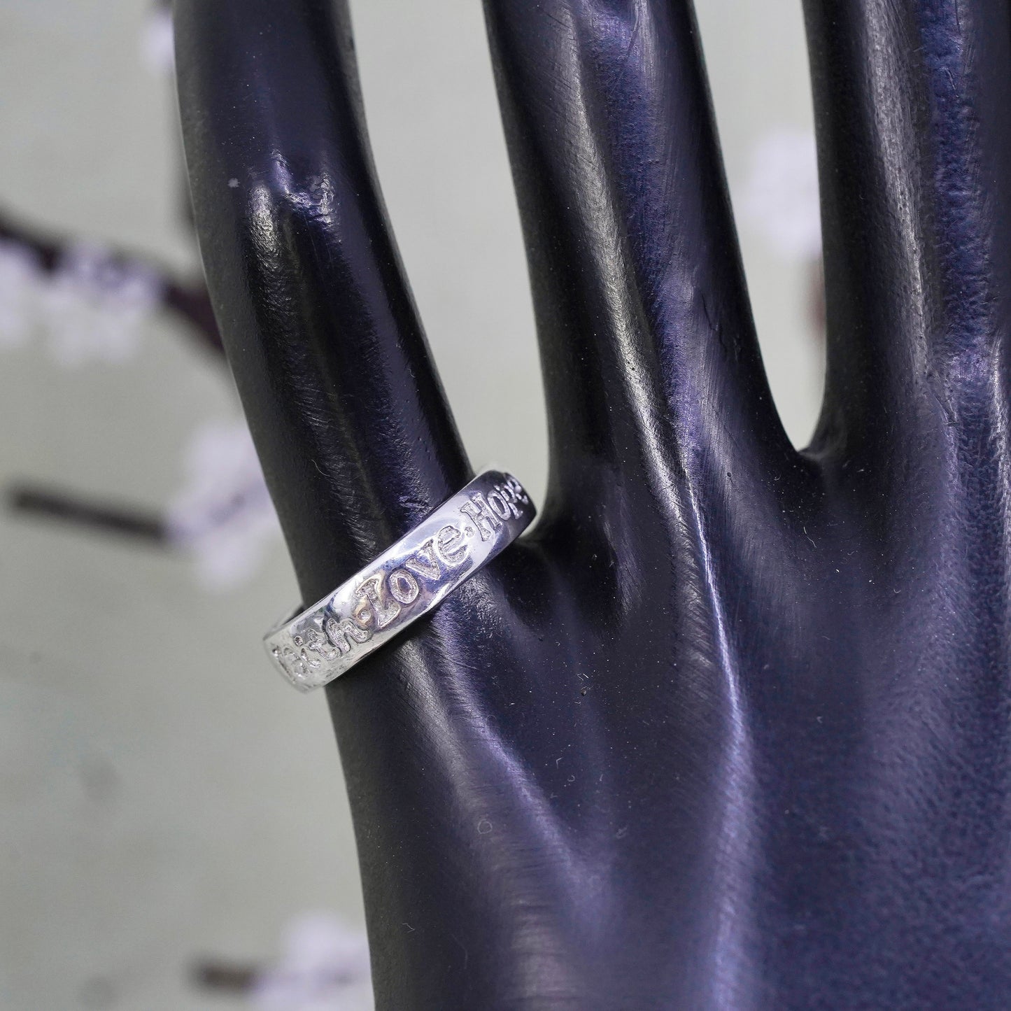 Size 6, Vintage sterling silver ring, 925 quote band engraved "faith love hope"