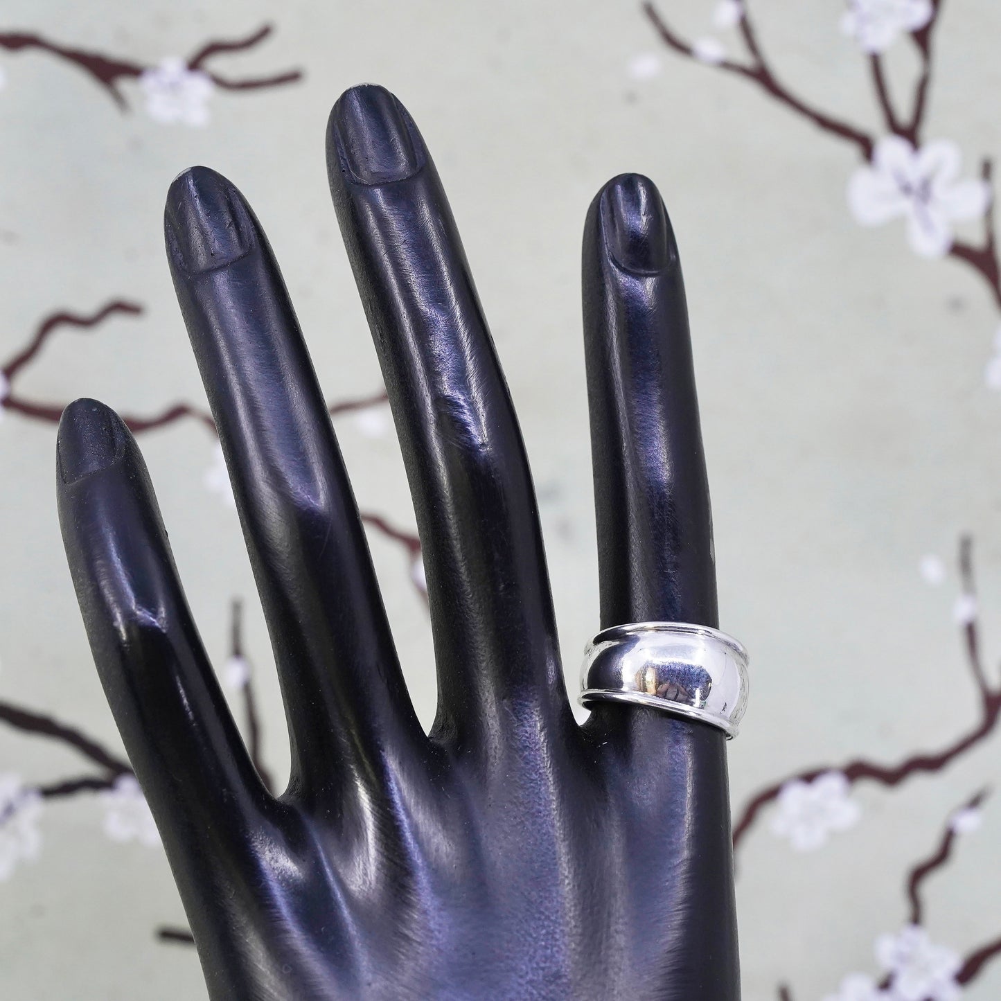 Size 8, Vintage sterling silver handmade ring, 925 wide ribbed band