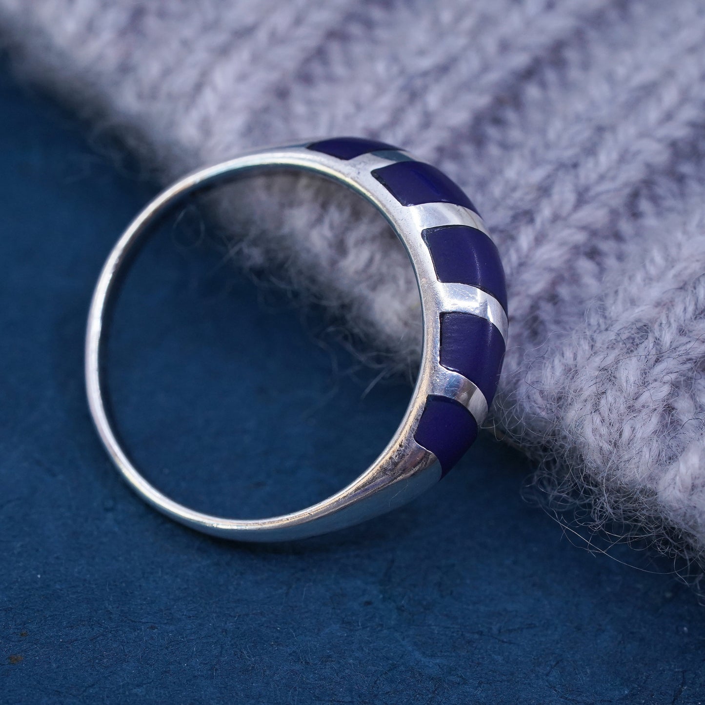 Size 8, vintage Mexico Sterling 925 silver handmade ring band with sodalite