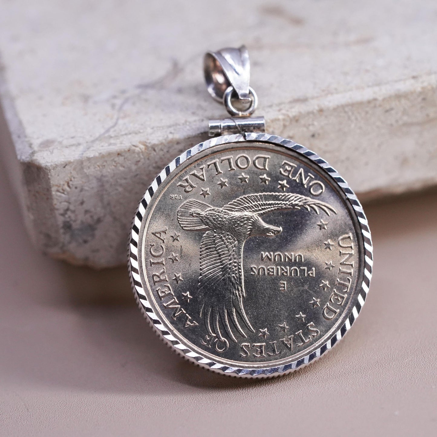 Rare 2000 P Sacagawea One Dollar Coin in Sterling 925 silver pendant case