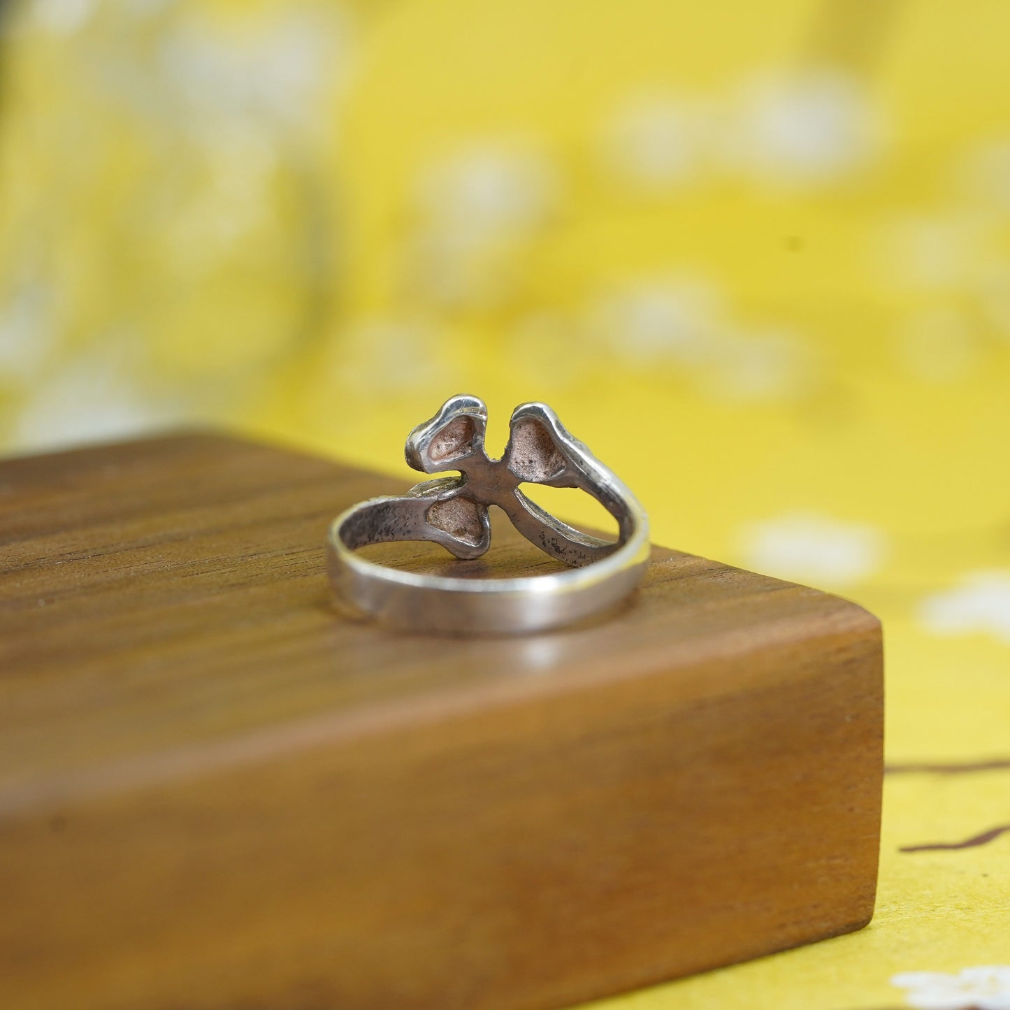 Size 8.5, vintage Sterling 925 silver brass clover flower ring