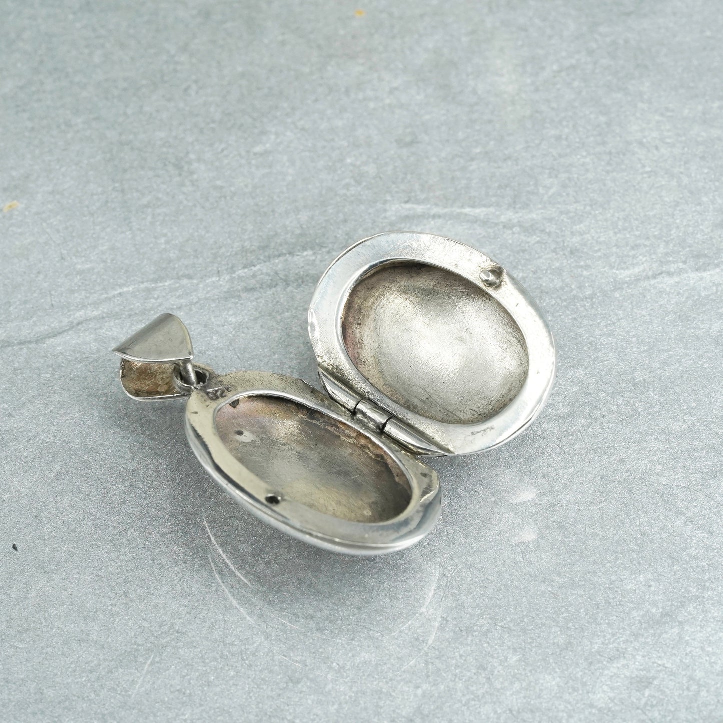Vintage Sterling silver pendant charm, 925 oval two photos locket