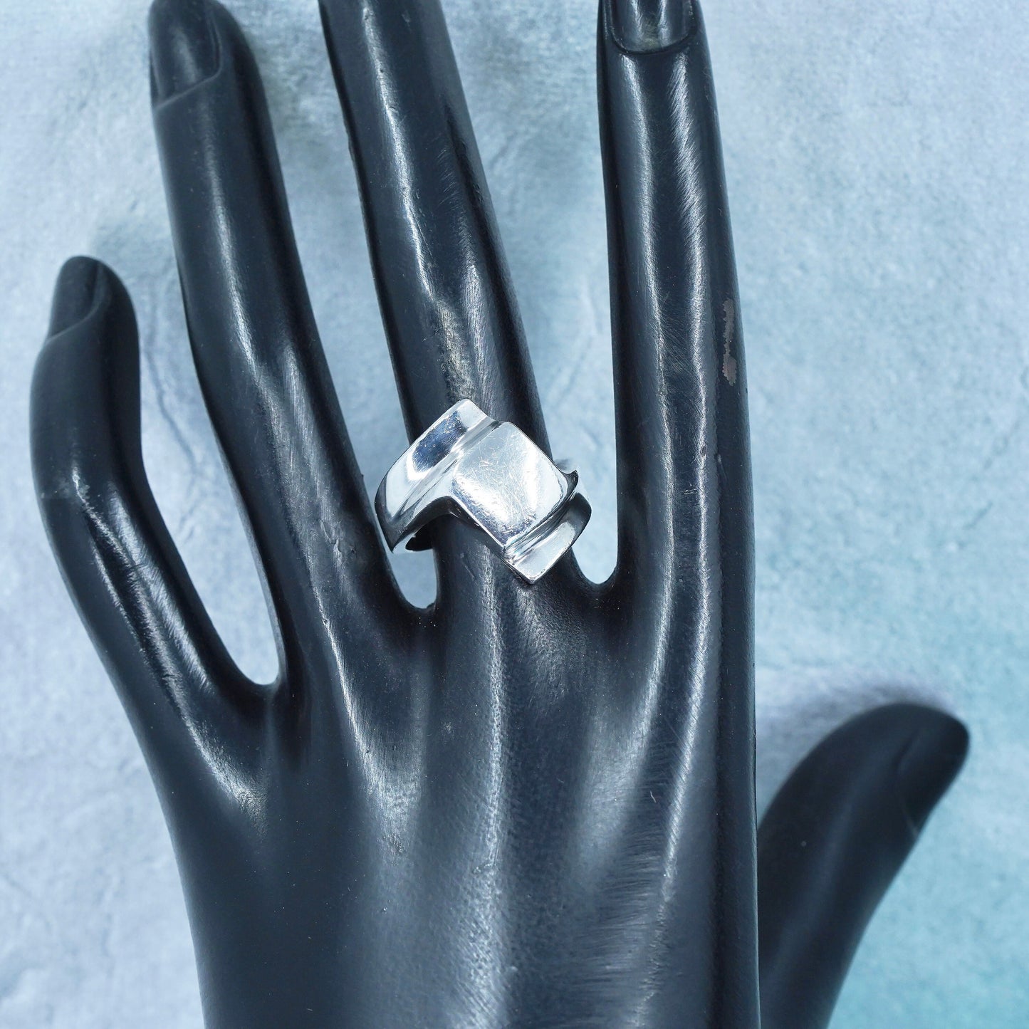 Size 8.5, vintage southwestern Sterling 925 silver handmade ring, filigree band