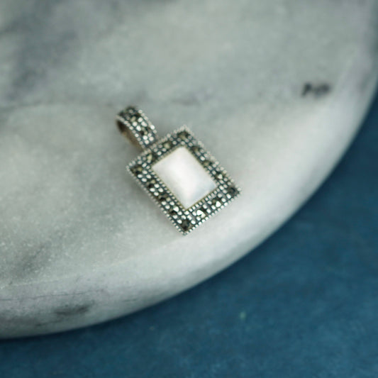 Vintage sterling 925 silver handmade pendant with mother of pearl and marcasite