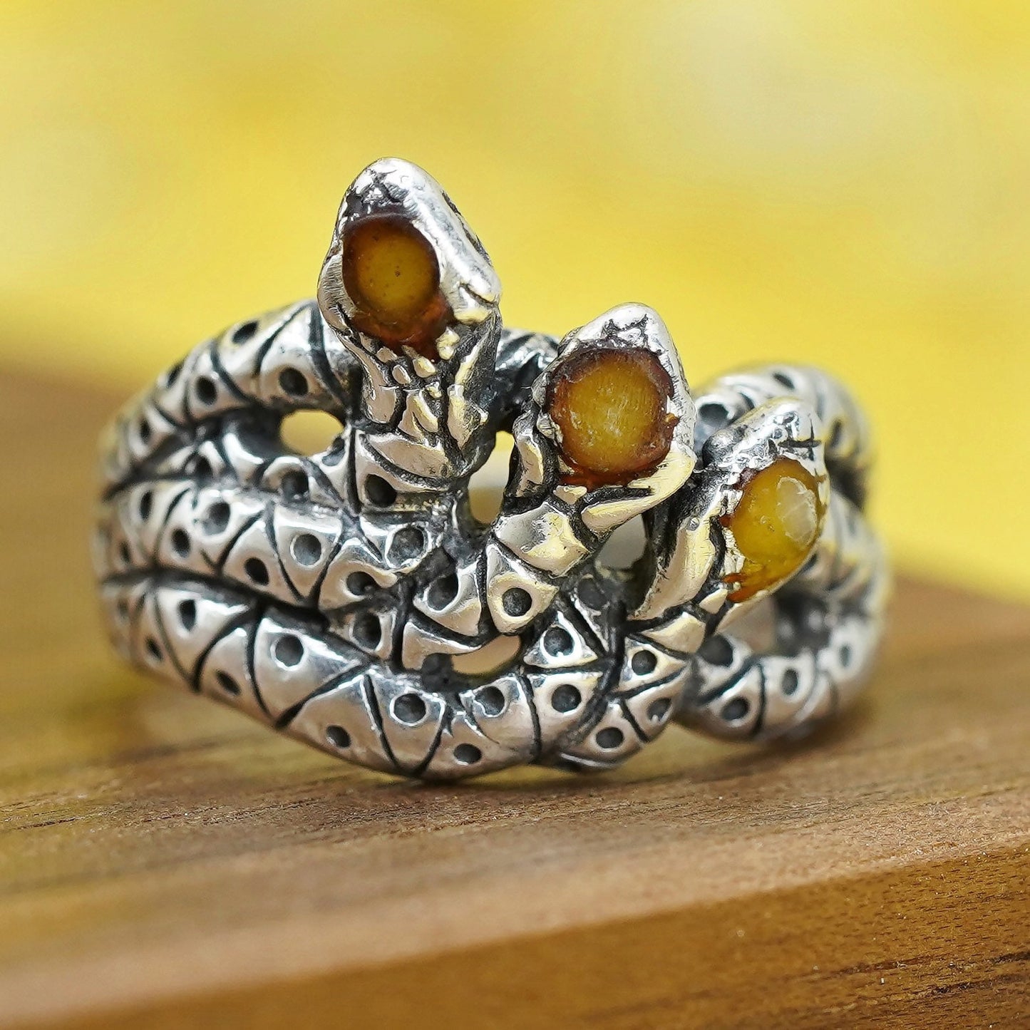 Size 5.5, vintage Sterling silver handmade ring, 925 snake band with agate