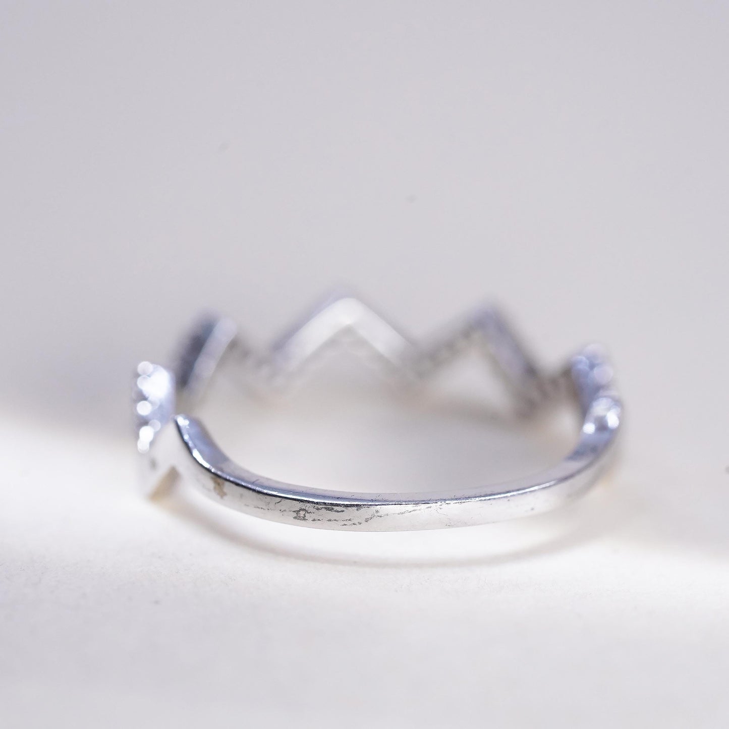 Size 7, Vintage Sterling silver engagement ring, 925 zigzag band w/ cluster Cz