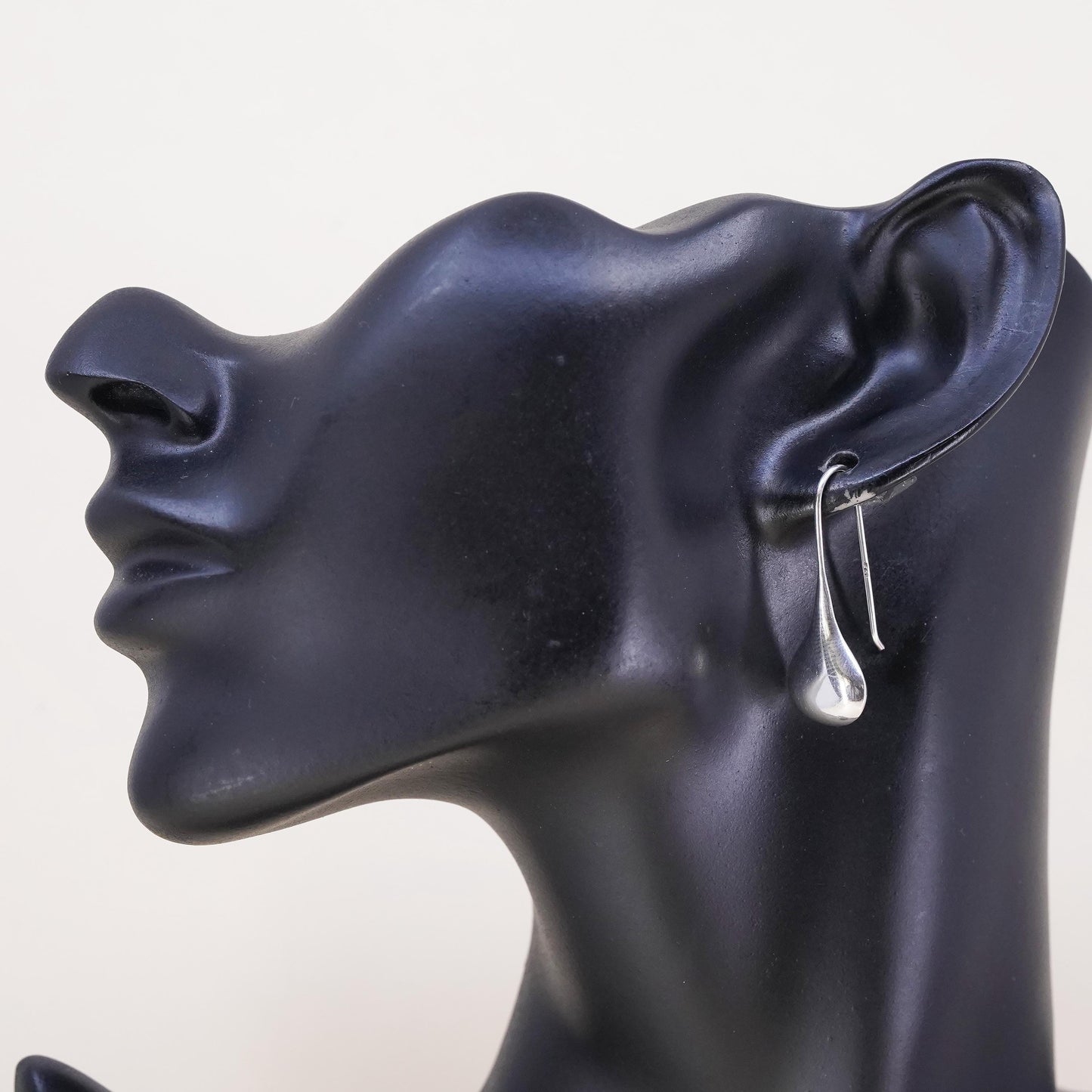 vintage modernist sterling silver 925 handmade single teardrop earring