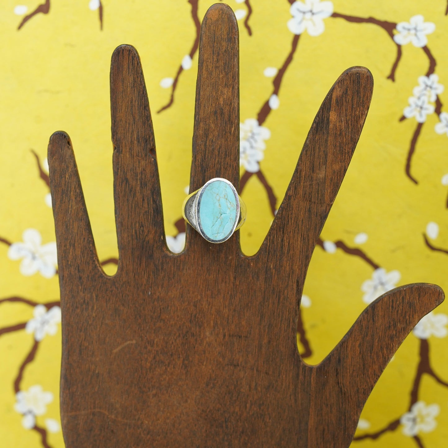 Size 6, vintage Sterling 925 silver handmade ring with oval turquoise inlay