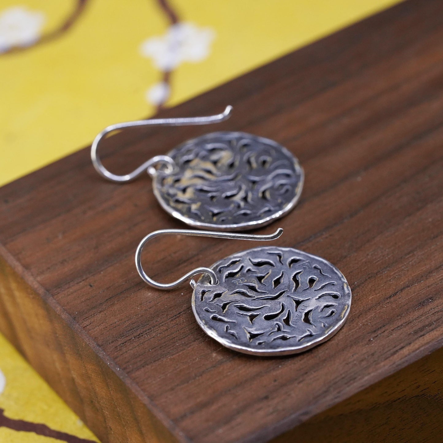 Silpada Israel Sterling 925 Silver circle hammered disc Earrings. Vintage.