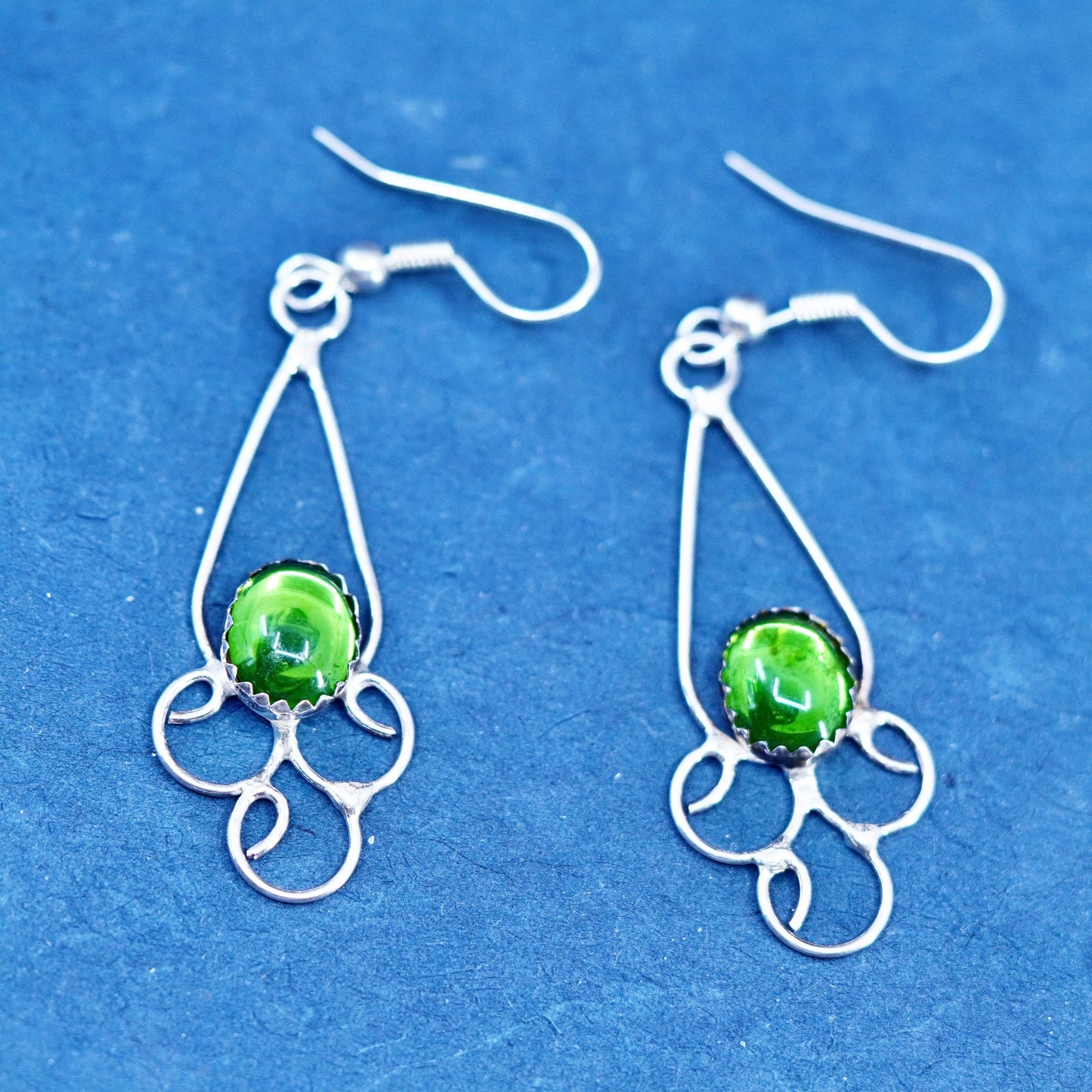 Vintage sterling silver handmade earrings, 925 circle with green glass bead