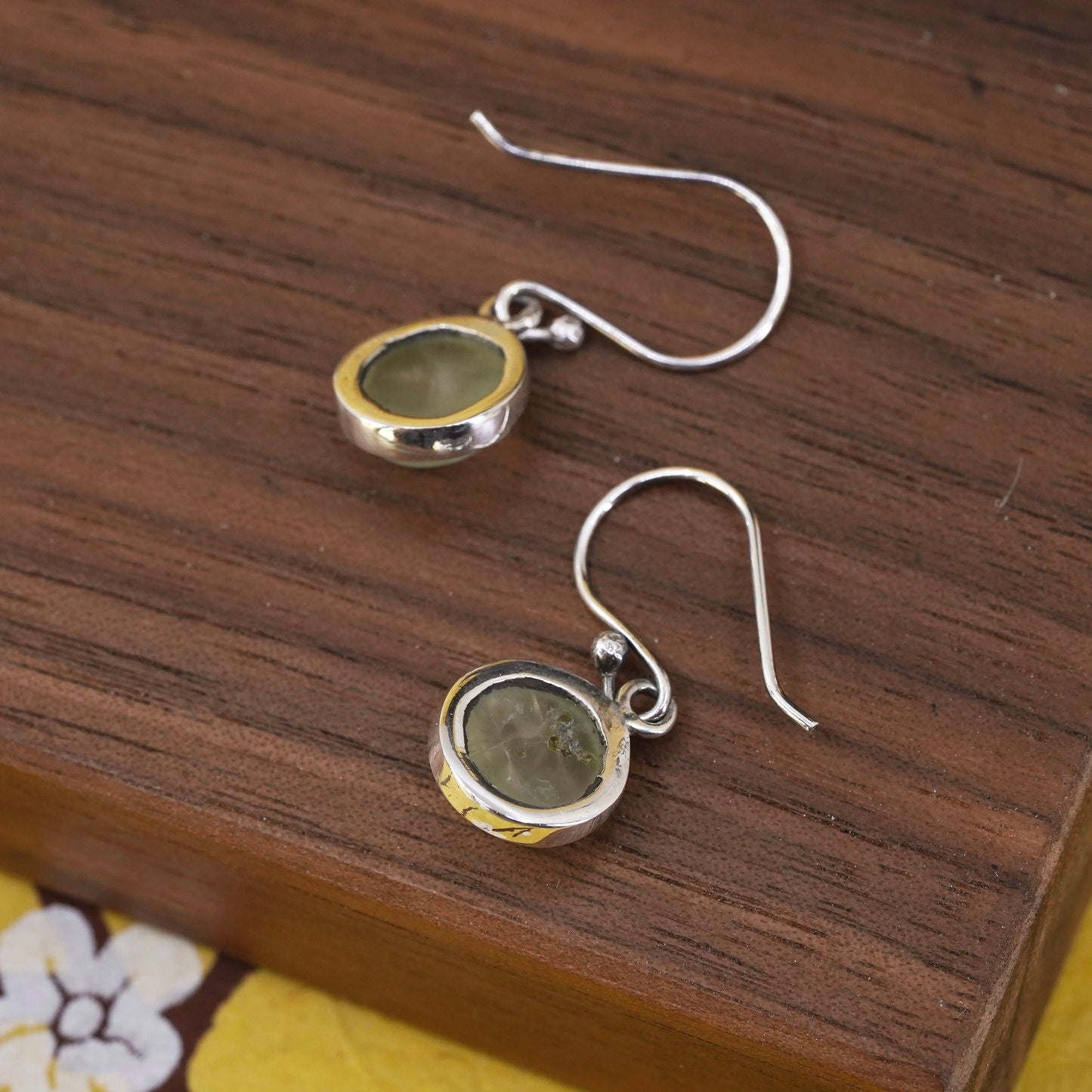 Vintage Sterling silver handmade earrings, 925 circle with jade inlay