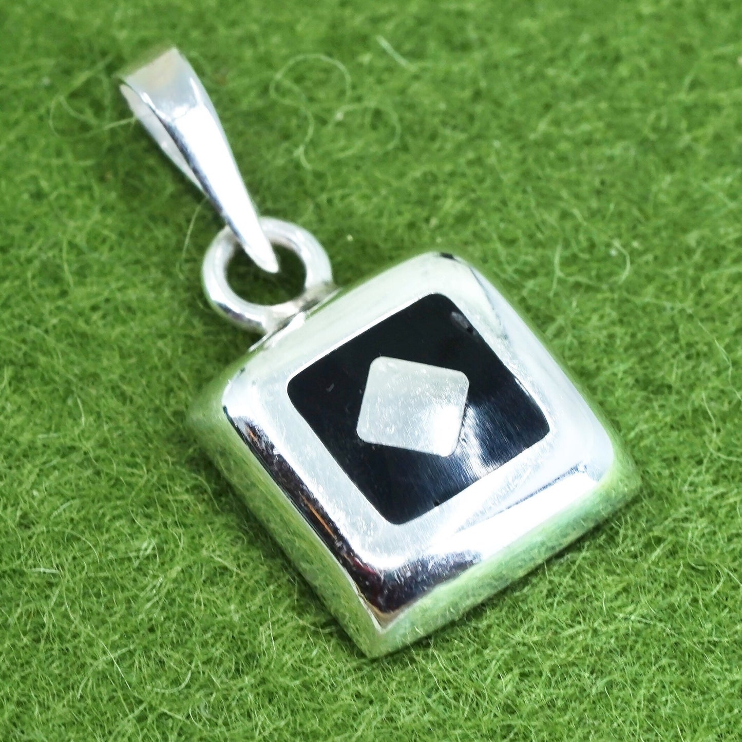 vintage Mexican handmade sterling 925 silver pendant with black onyx inlay