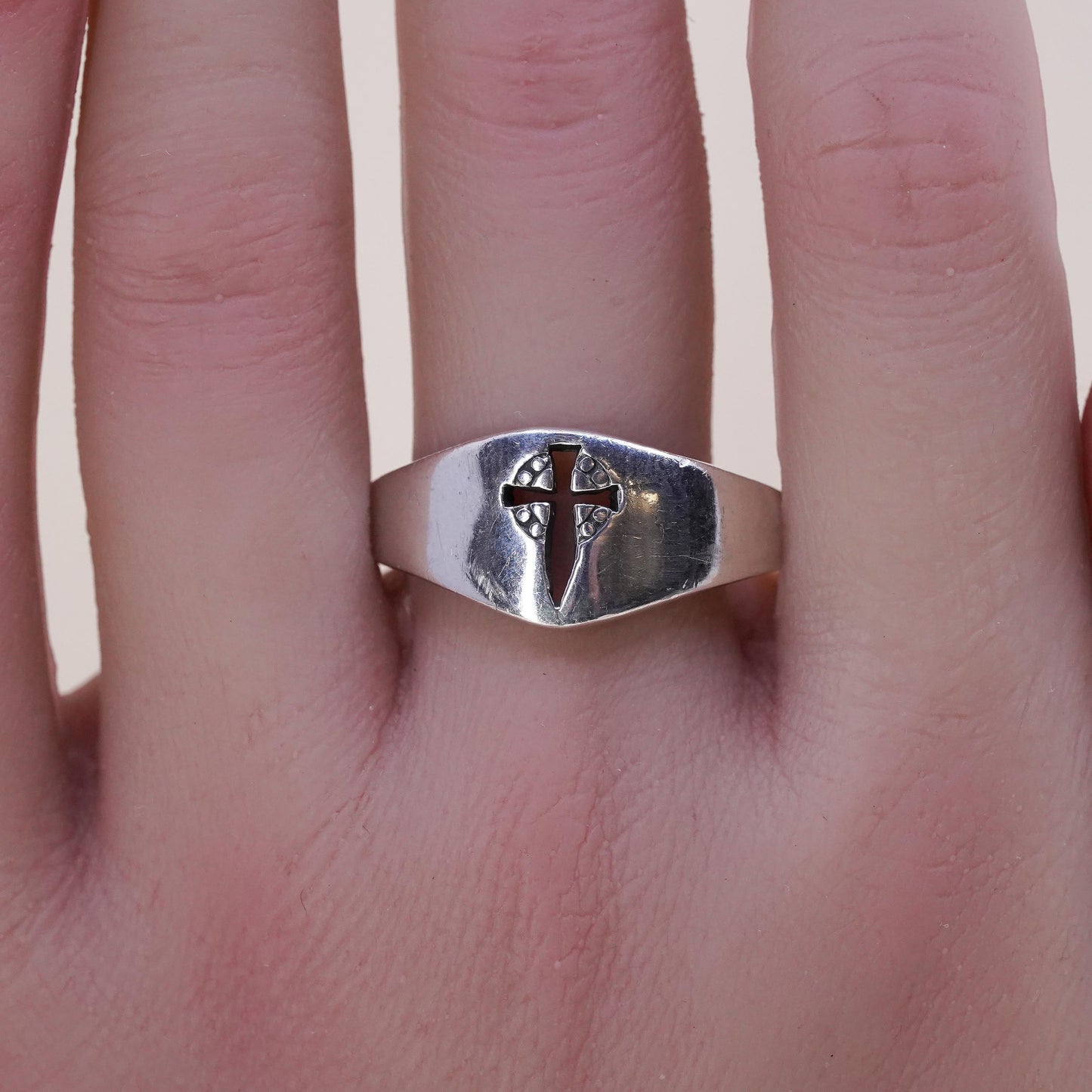 Size 12.5, Vintage Sterling silver handmade ring, 925 cross band