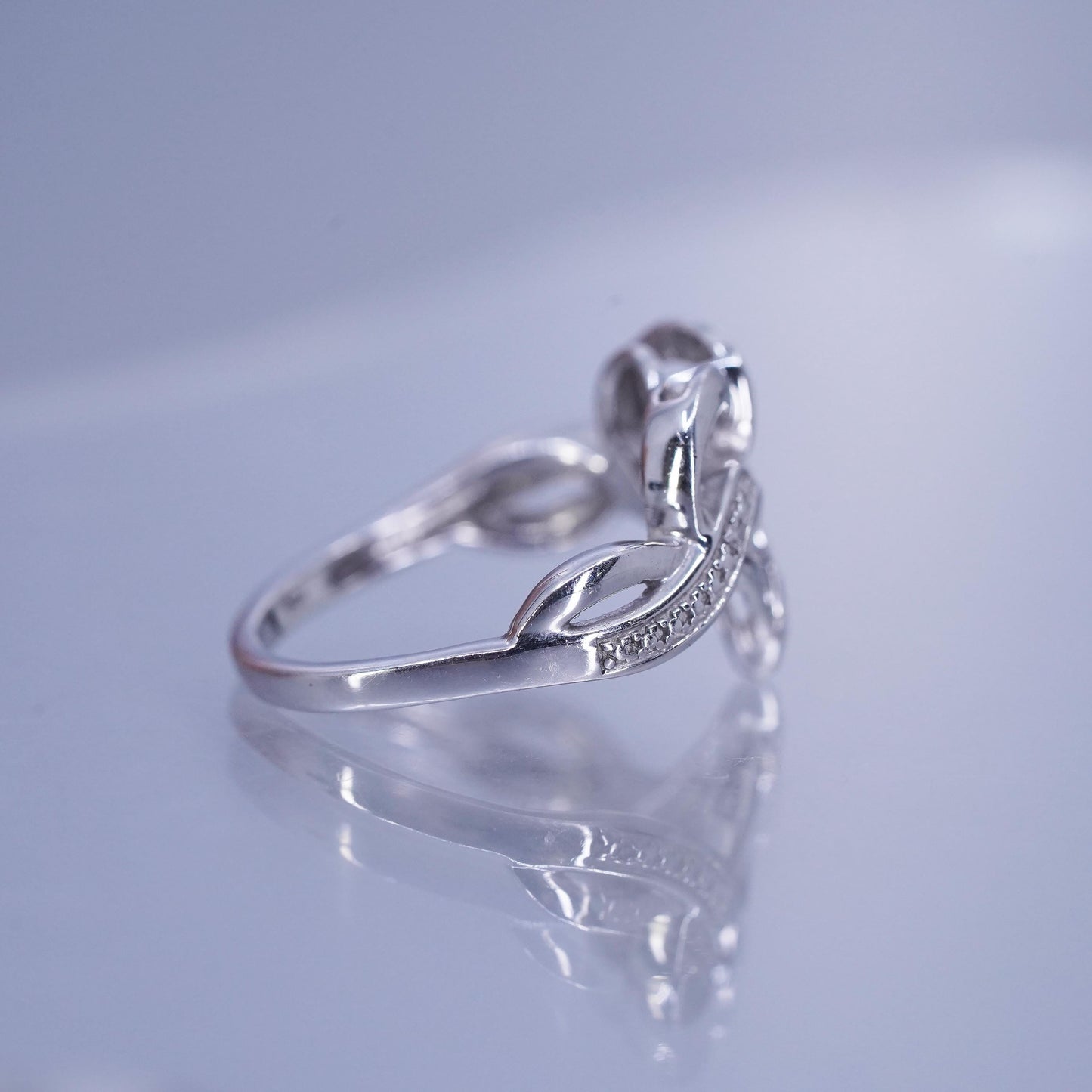 Size 7.25, vintage Sterling 925 silver wedding ring, heart with diamond