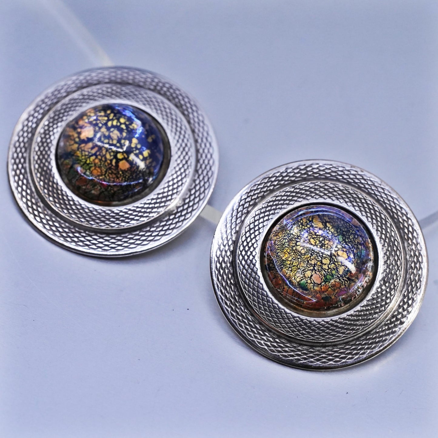 VTG Sterling 925 silver earrings, textured circle clip on dichroic glass bead