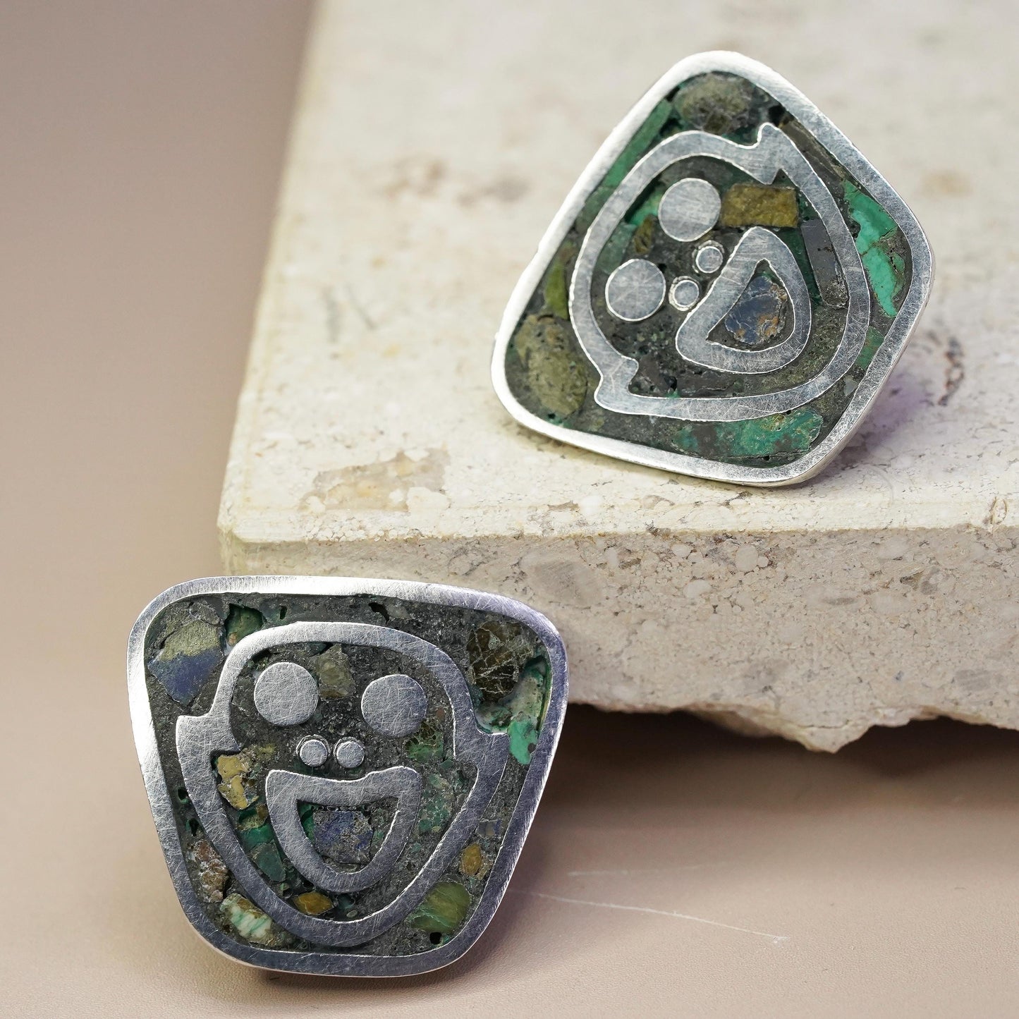 Hecho En Sterling 925 silver screw back smily face earrings turquoise inlay