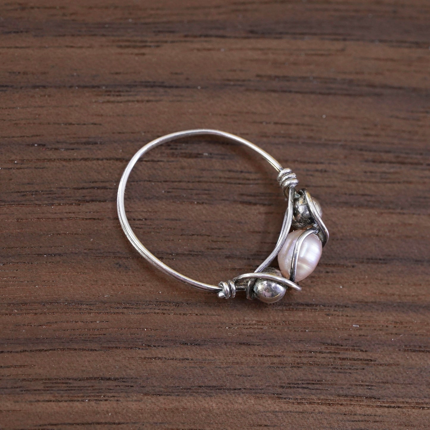 Size 6, vintage Sterling 925 silver handmade wired ring with freshwater pearl