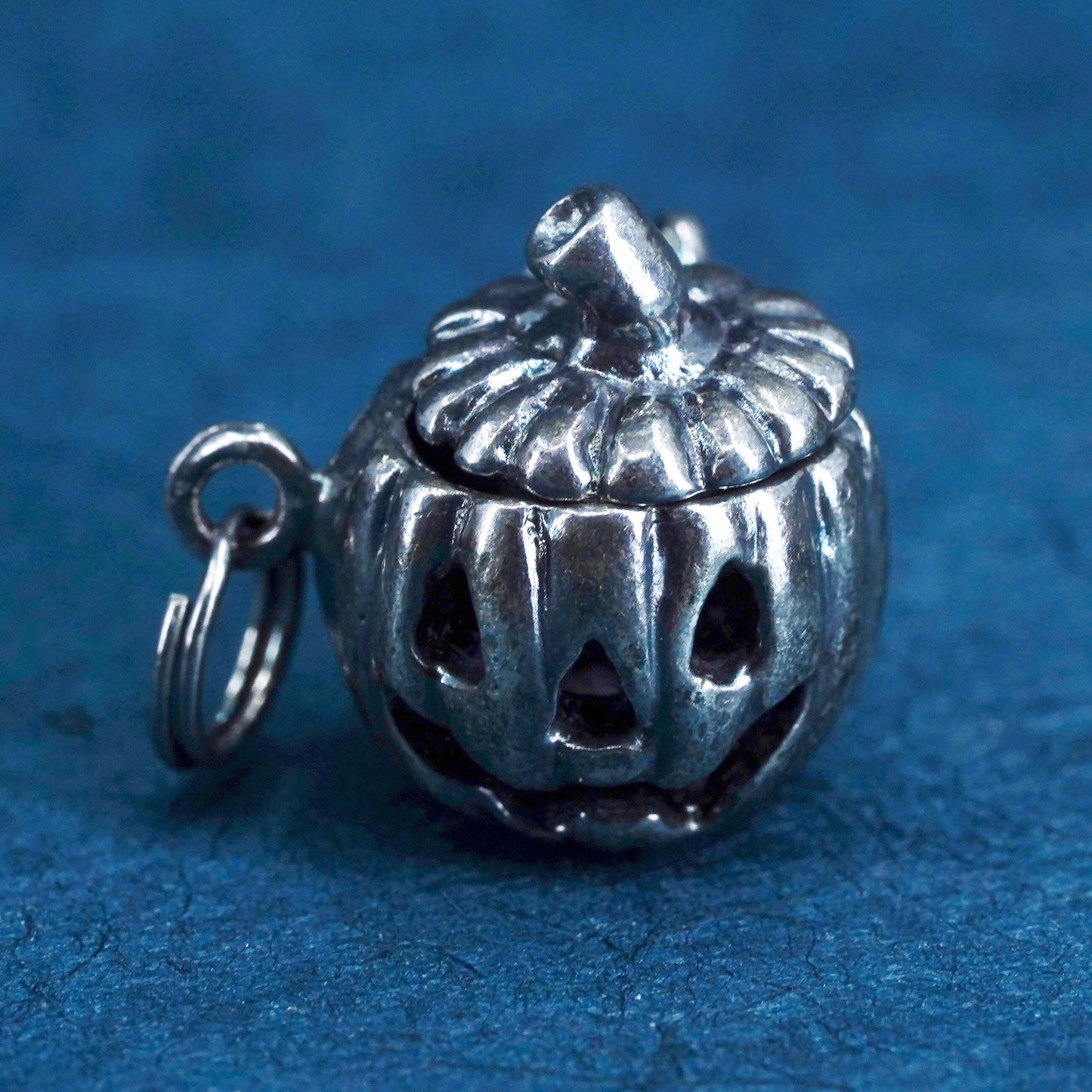 Vintage Sterling silver pumpkin prayer box pendant, 925 locket charm