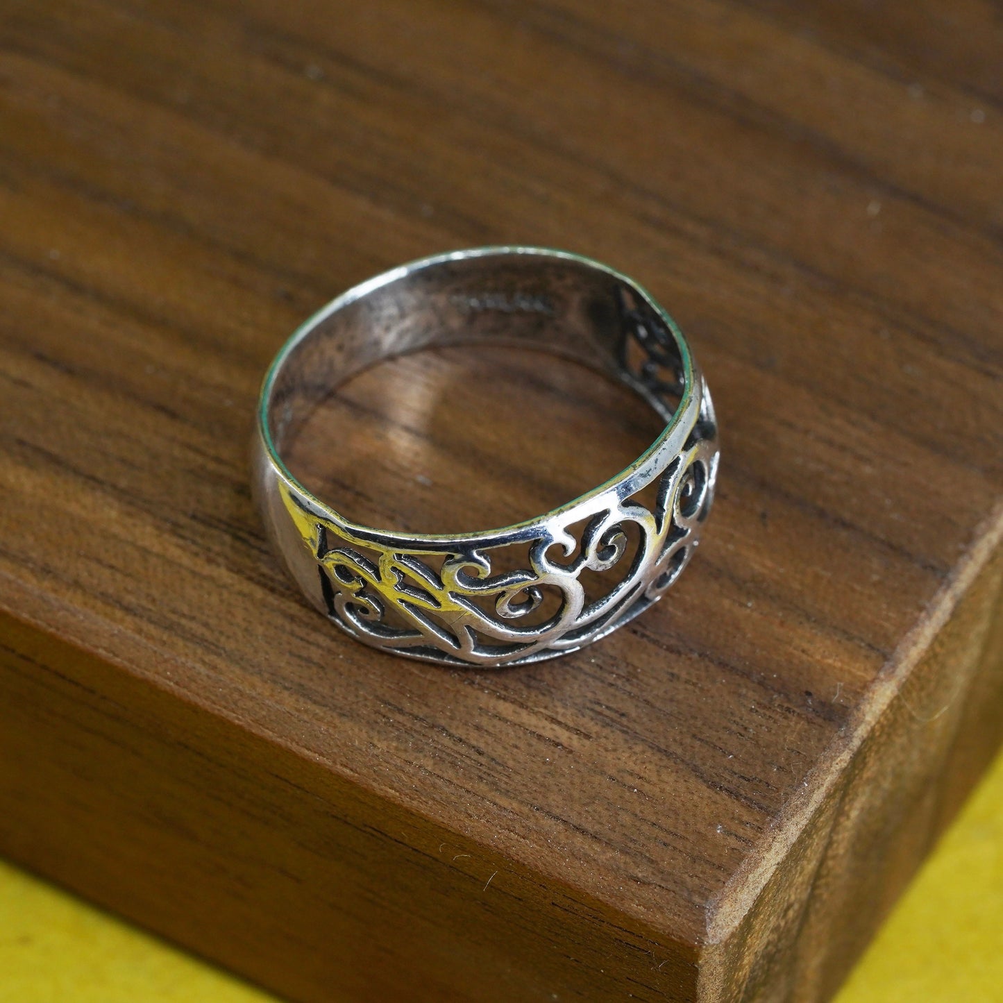 Size 8, Sterling silver handmade ring, southwestern, 925 filigree swirl band
