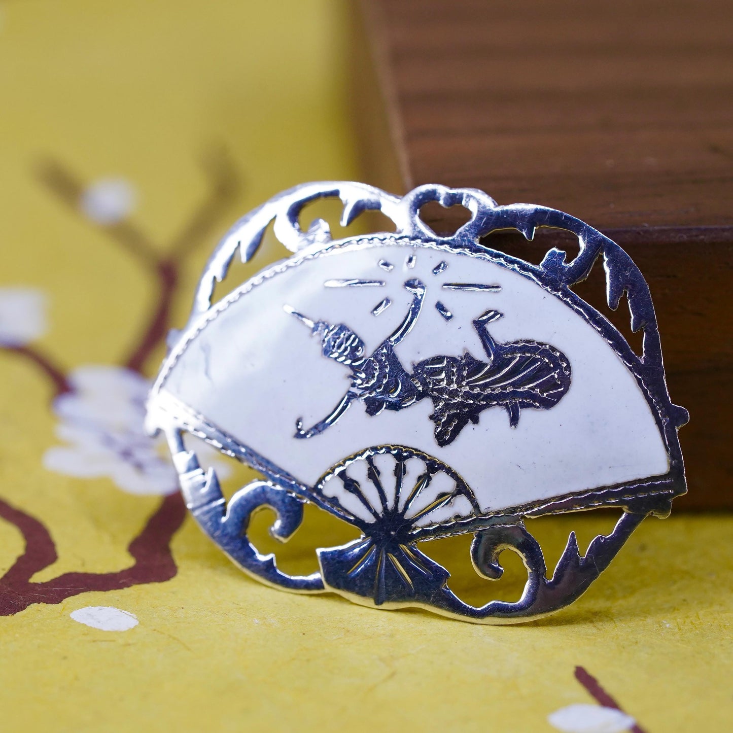 Vintage Indian SIAM white enamel sterling 925 silver fan brooch with goddess