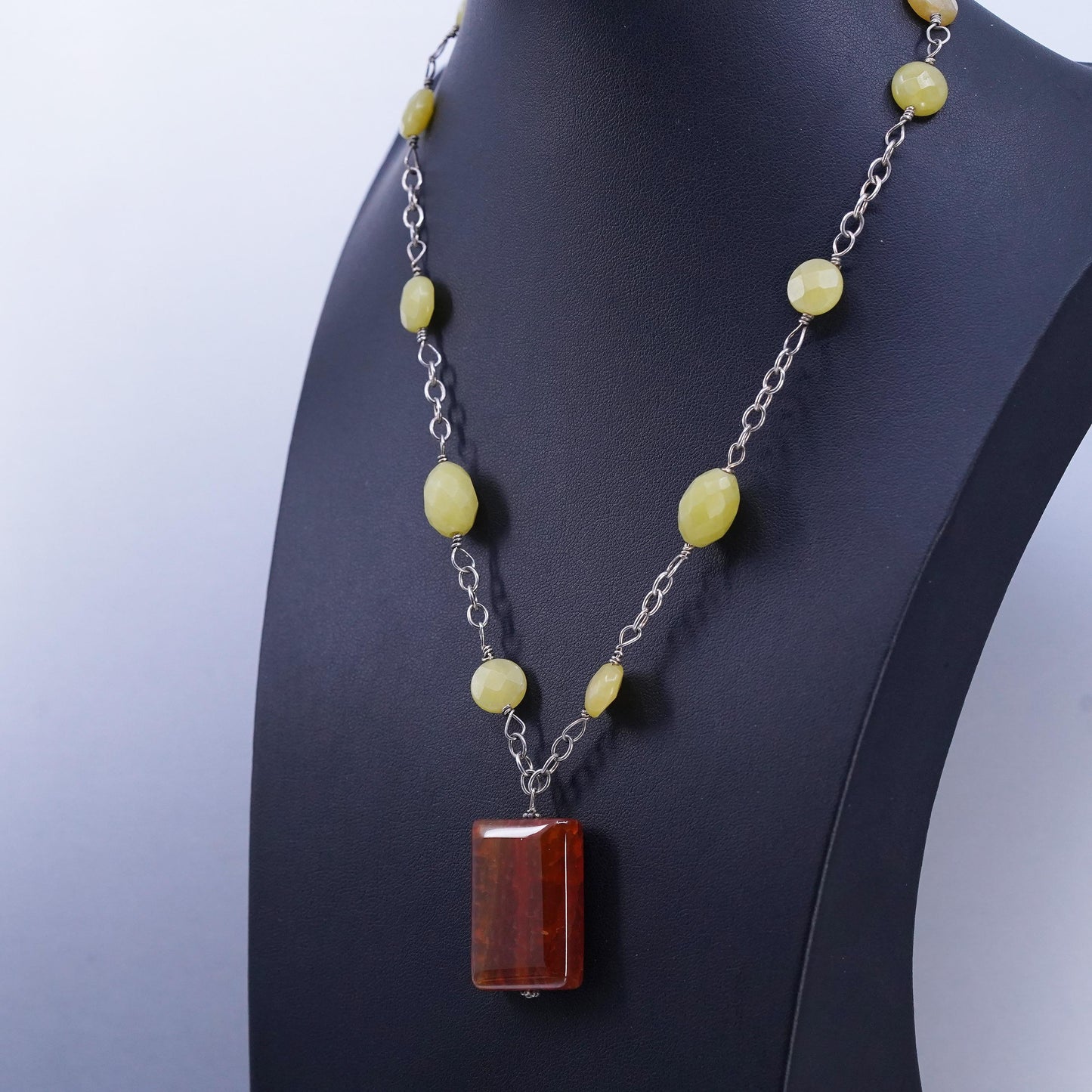 18" 925 Sterling Silver circle chain necklace Red Agate pendant jade beads