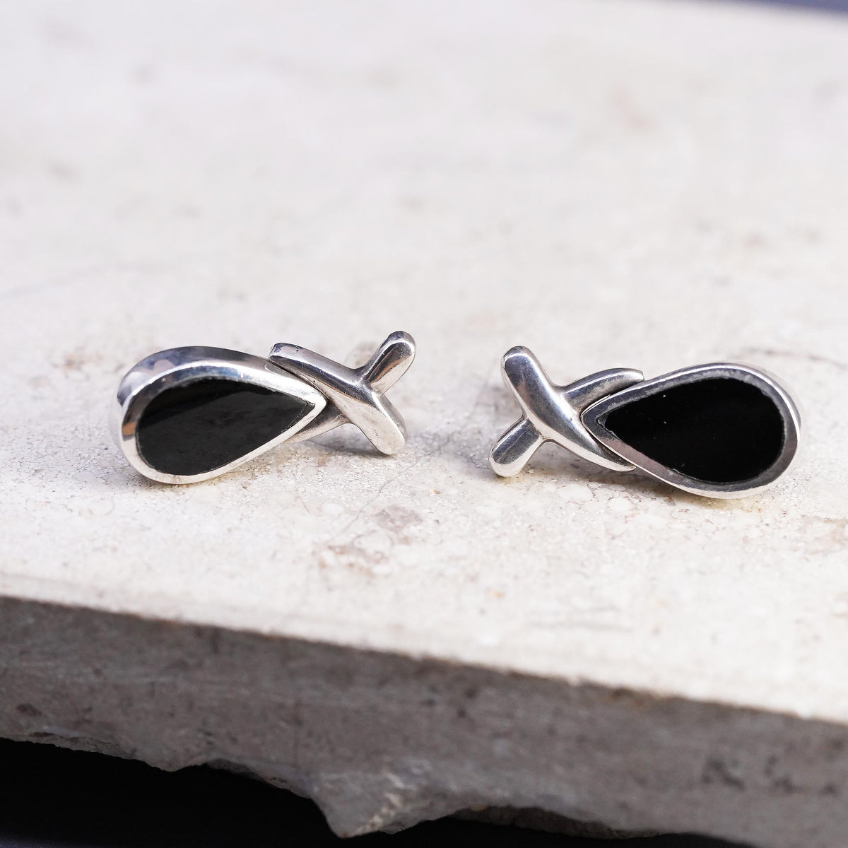 Vintage sterling silver handmade earrings, 925 silver Teardrop studs onyx inlay