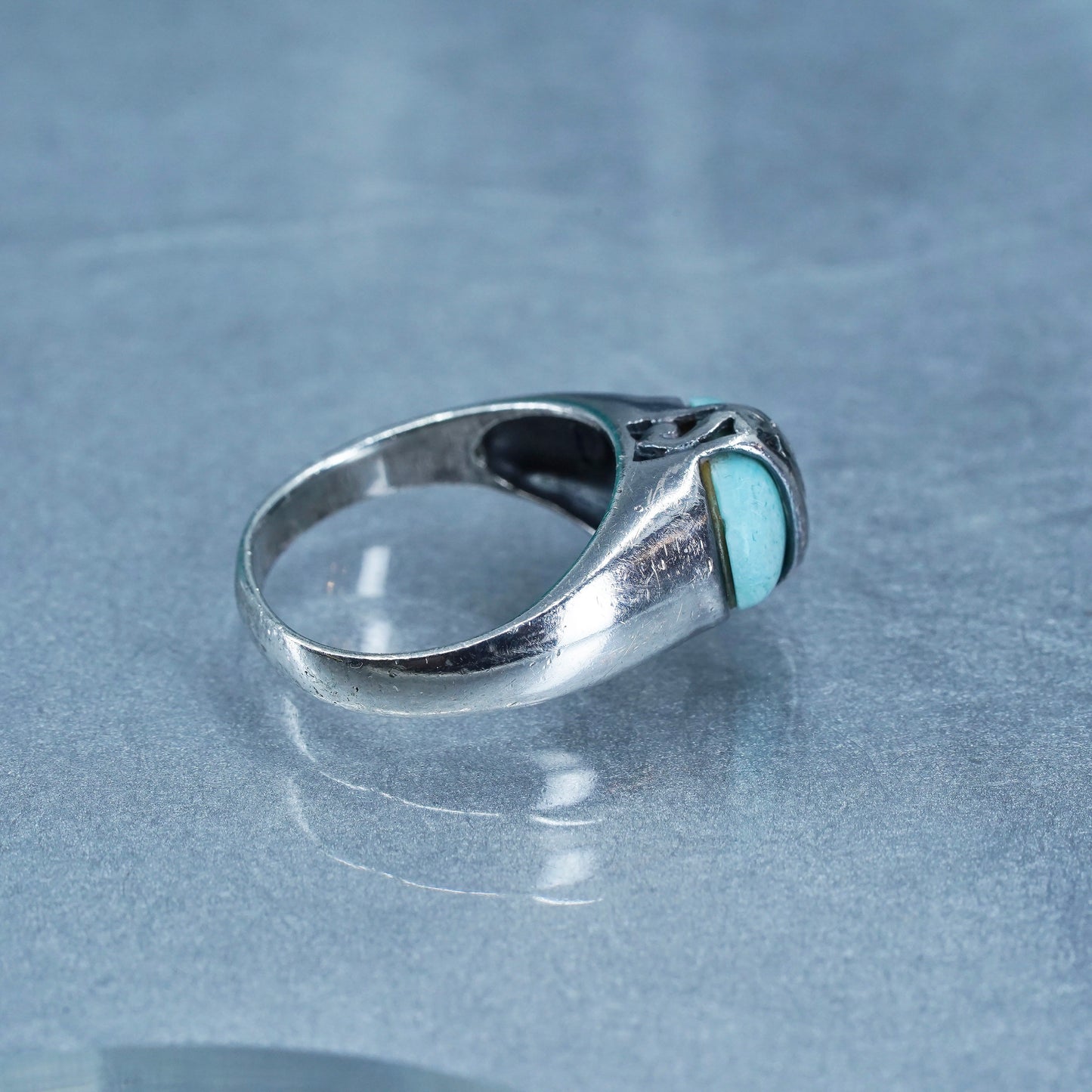 Size 7, southwestern Sterling 925 silver handmade ring with turquoise