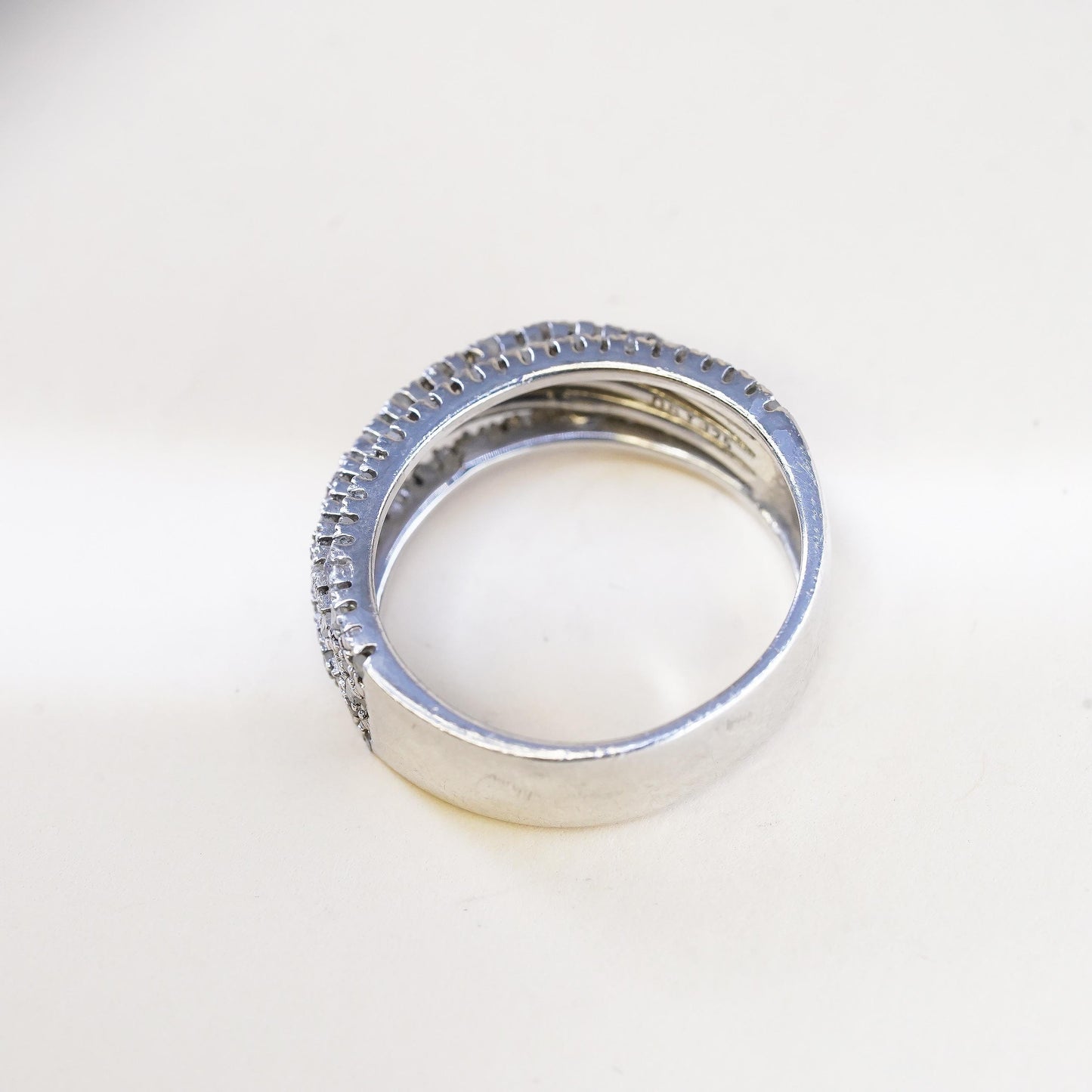 Size 8, Vintaged Designer DBJ sterling 925 silver ribbed ring cluster diamonds