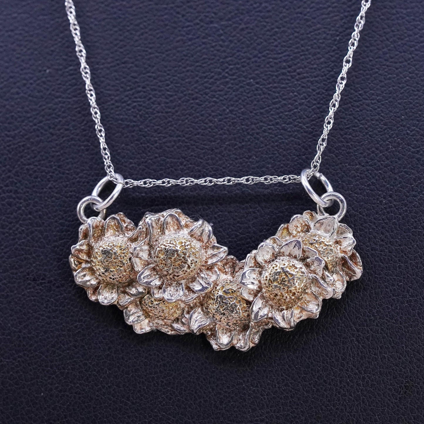 18", Sterling silver 925 Singapore rope chain necklace cluster flower pendant