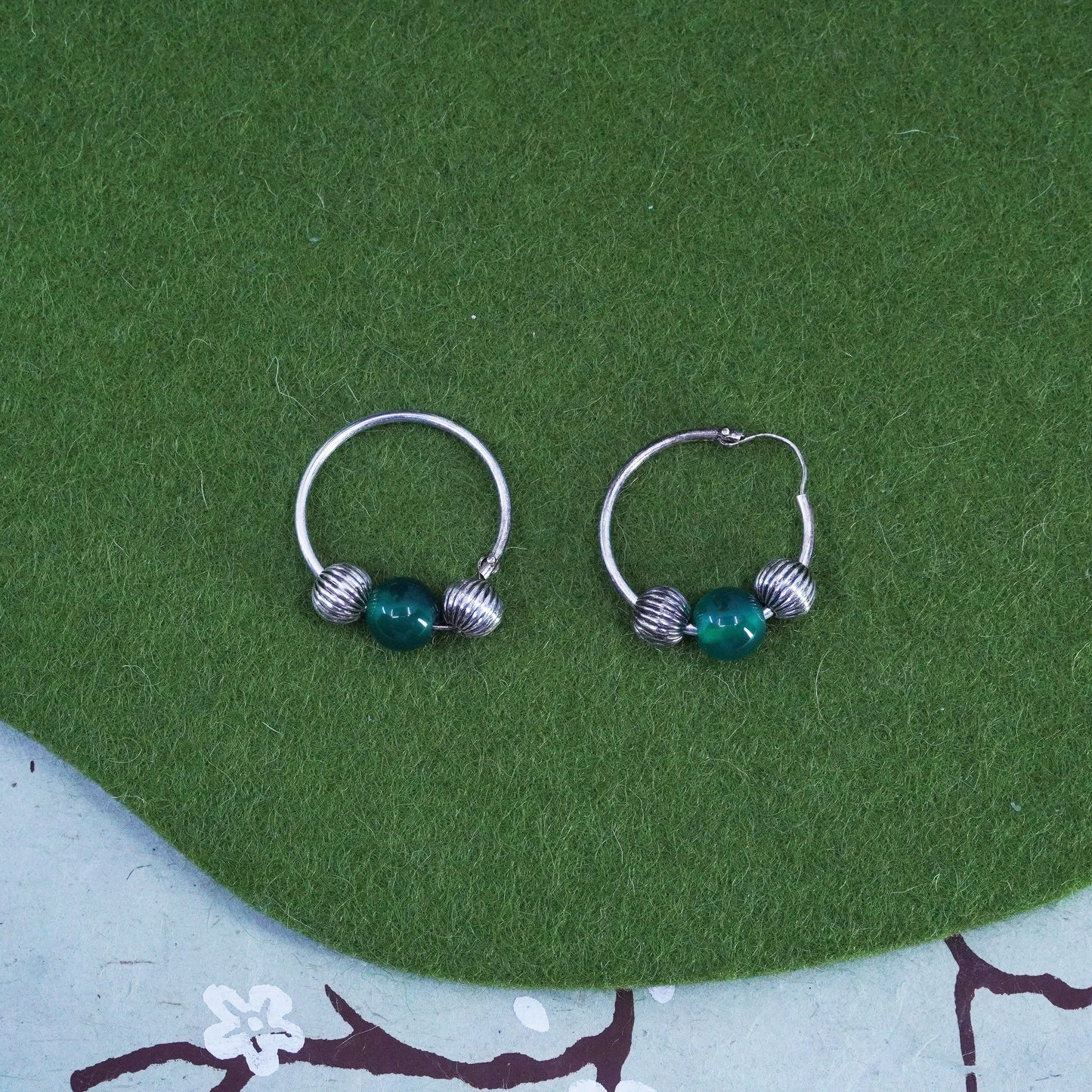 0.75”, Vintage sterling 925 silver loop earrings, primitive hoops emerald beads