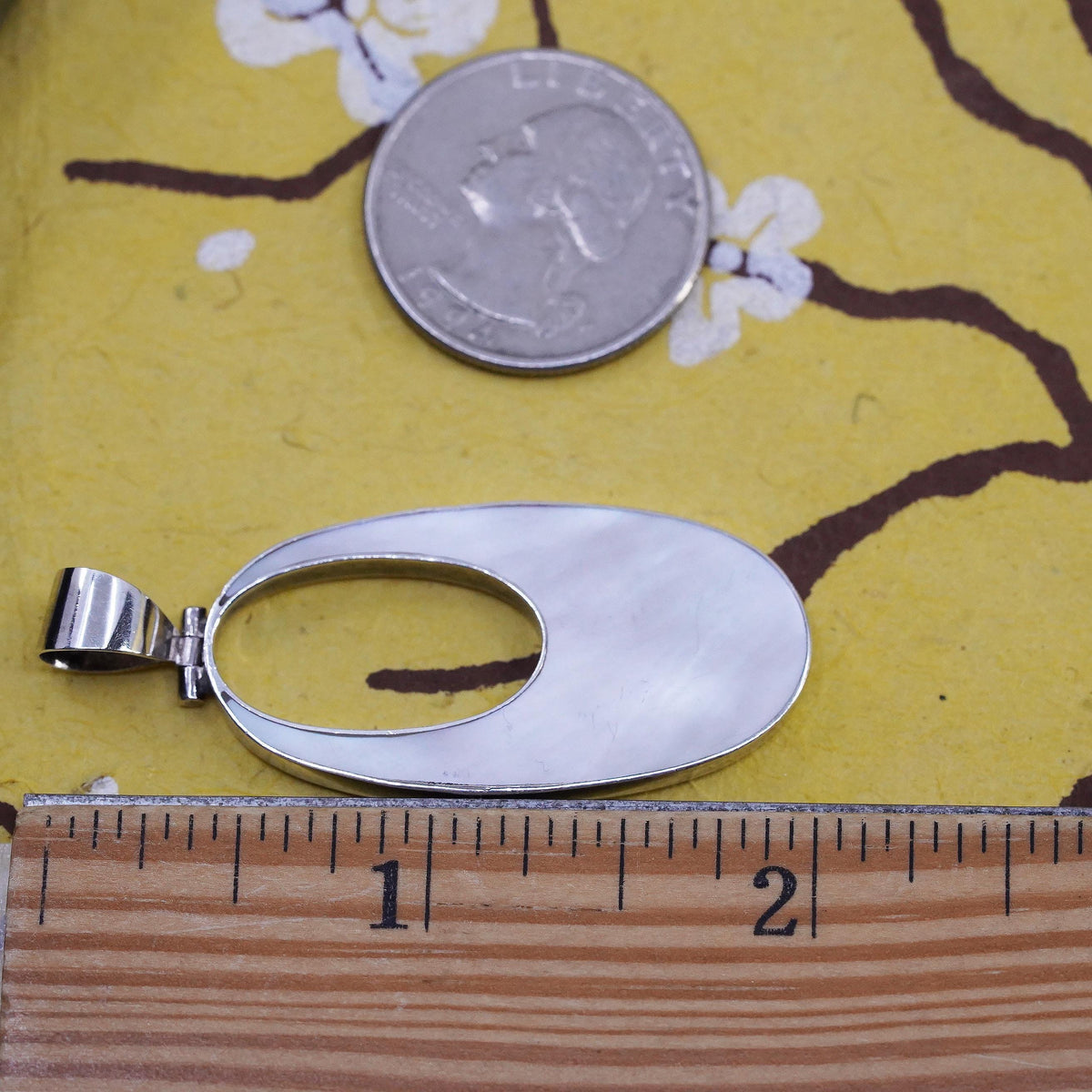 Vintage Sterling 925 silver handmade oval pendant with mother of pearl inlay