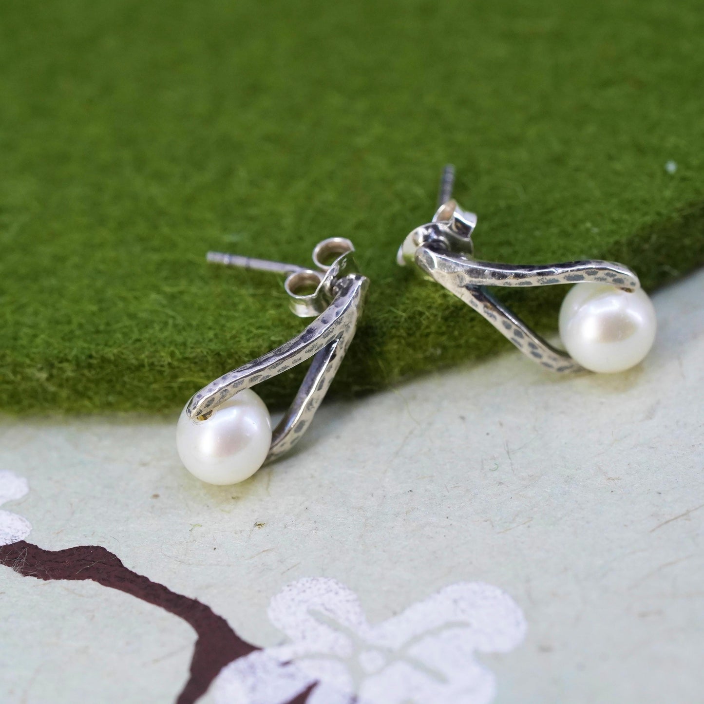 Vintage sterling silver earrings, 925 studs with pearl